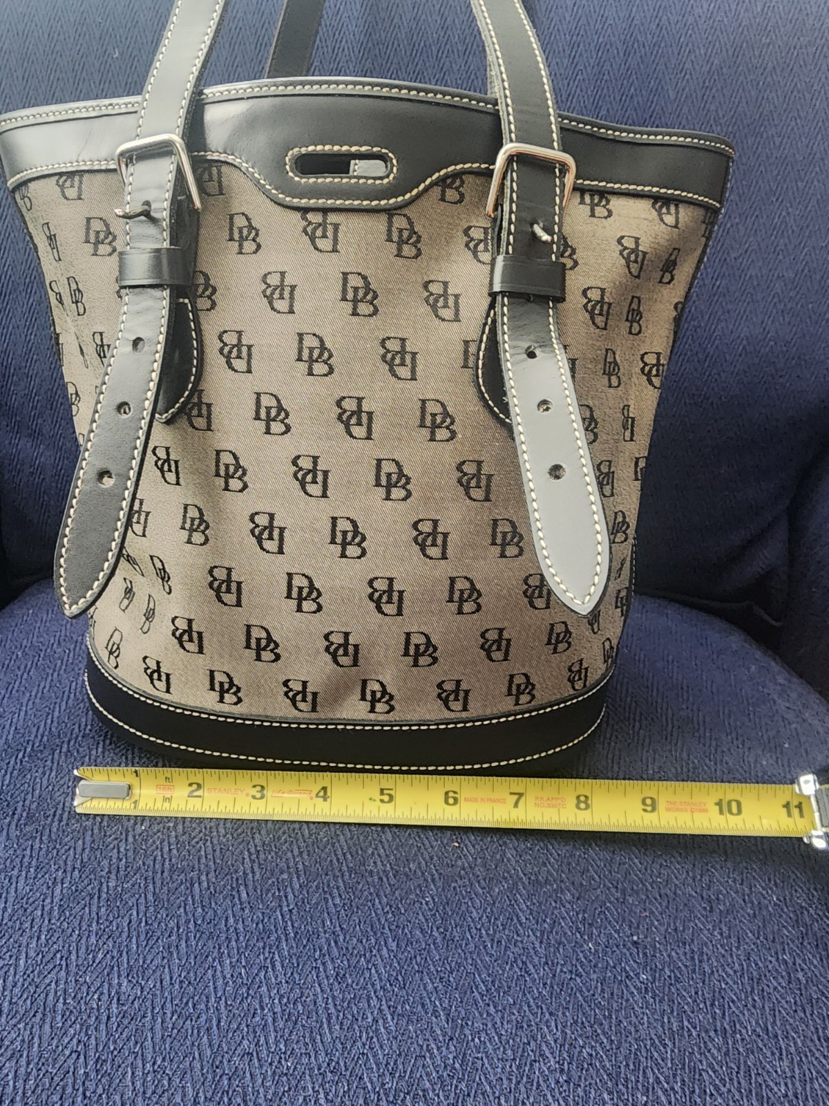 Dooney & Bourke DB Logo Black Double Handle Purse Shoulder bag