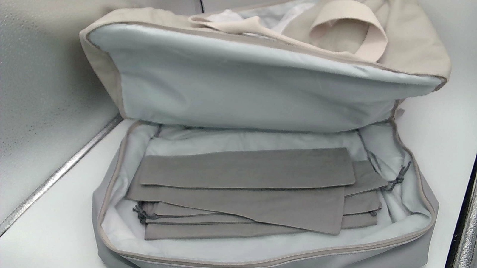 ETRONIK Gym Bags For Men Women, Grey Carry On Luggage