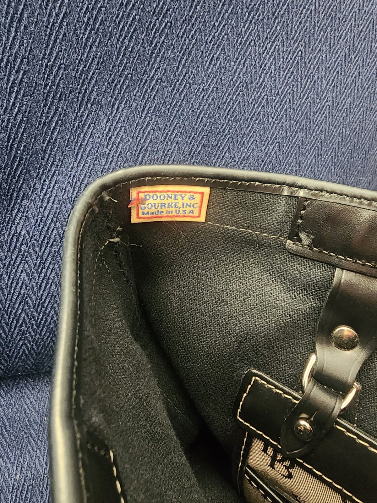 Dooney & Bourke DB Logo Black Double Handle Purse Shoulder bag