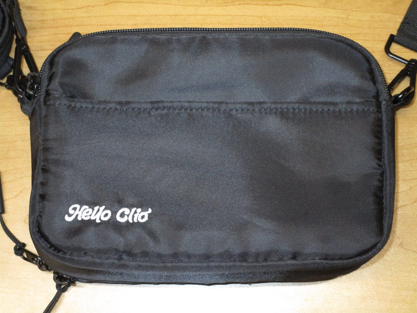 Hello Clio EReader Belt Bag Original Black Water Resistant Adjustable iPad mini