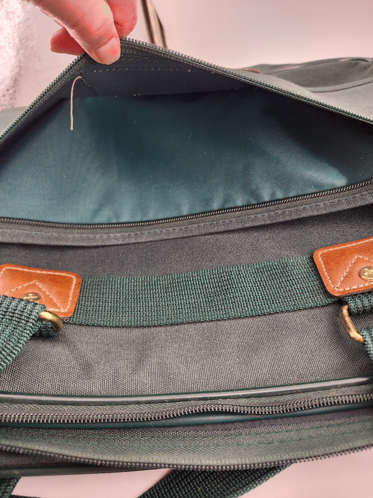 Jaguar Canvas/ Travel / Messenger Bag Luggage With Shoulder Strap – Hunter Green
