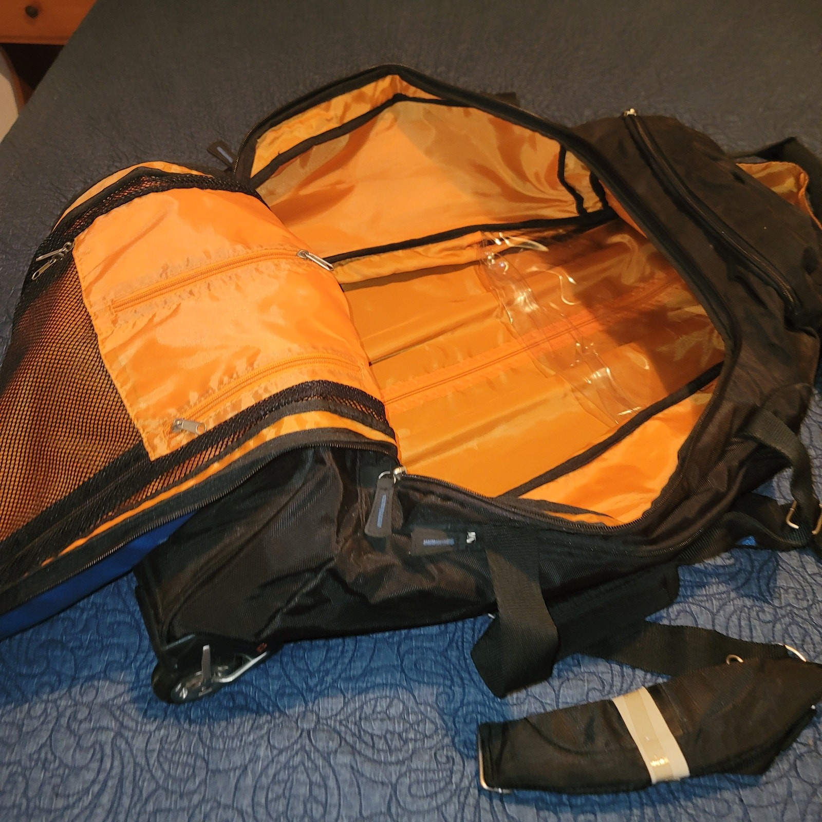 Sigg Large Rolling suitcase duffel shoulder strap LUGGAGE bag Travel 2 Piece