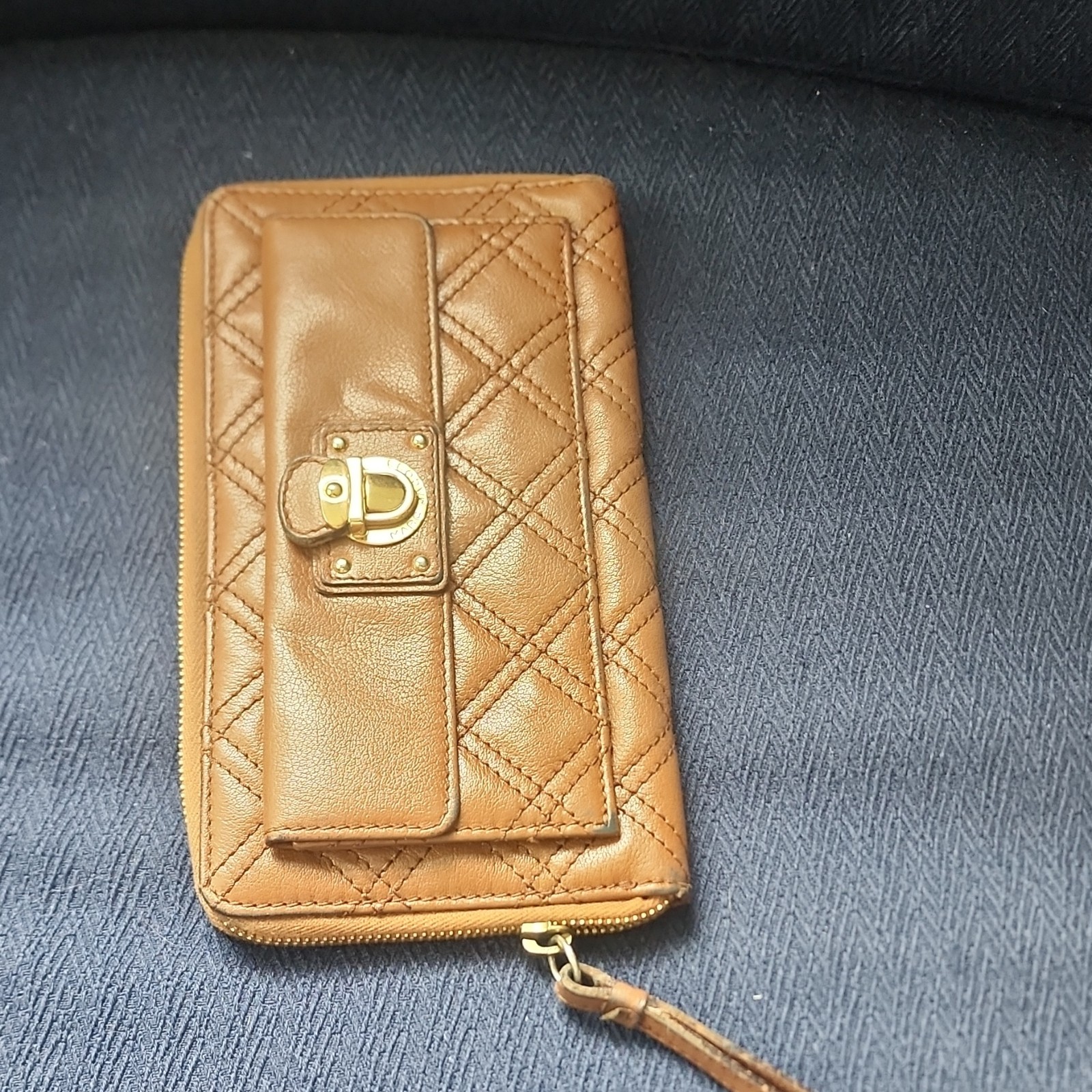 Marc Jacobs Brown Leather Wallet Zip Closure Credit Card Slots ITALY