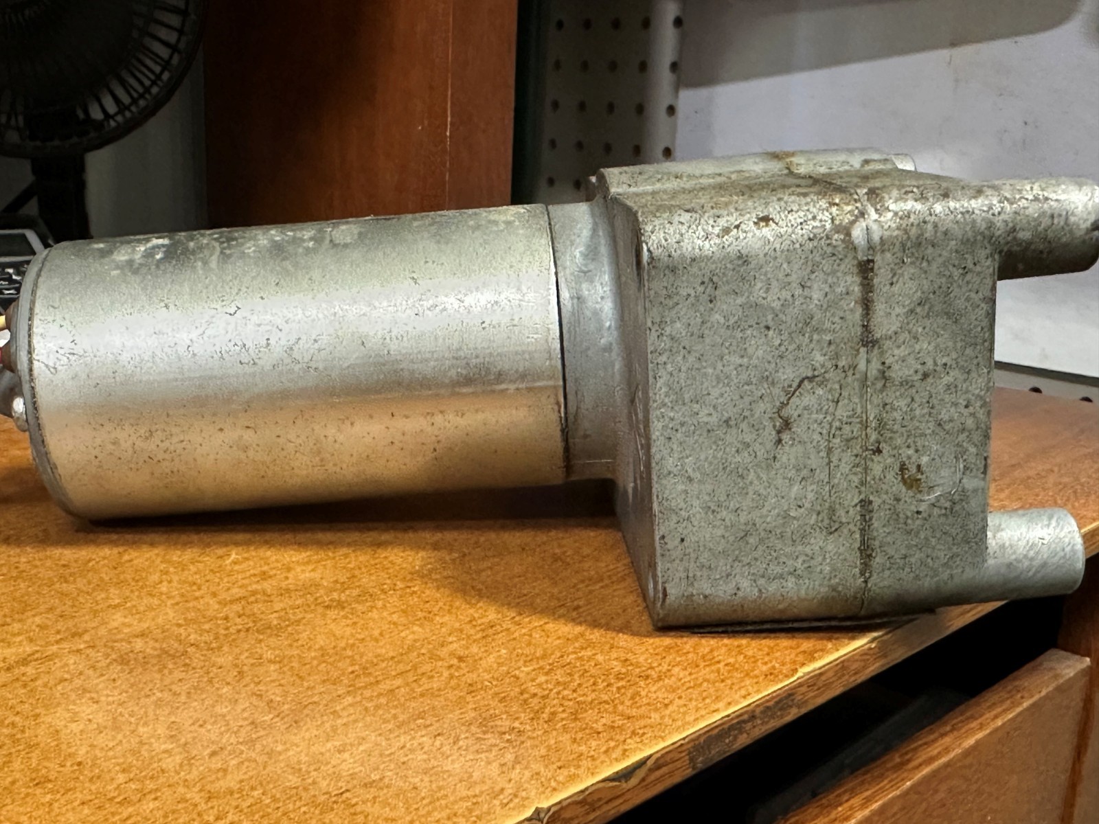 Used Atwood Landing Gear Electric Motor,12VDC – 5221020M025MM (BR)