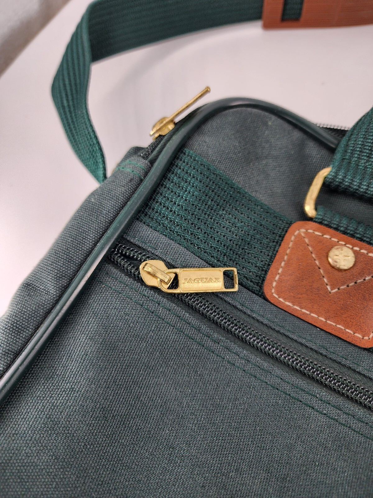 Jaguar Canvas/ Travel / Messenger Bag Luggage With Shoulder Strap – Hunter Green