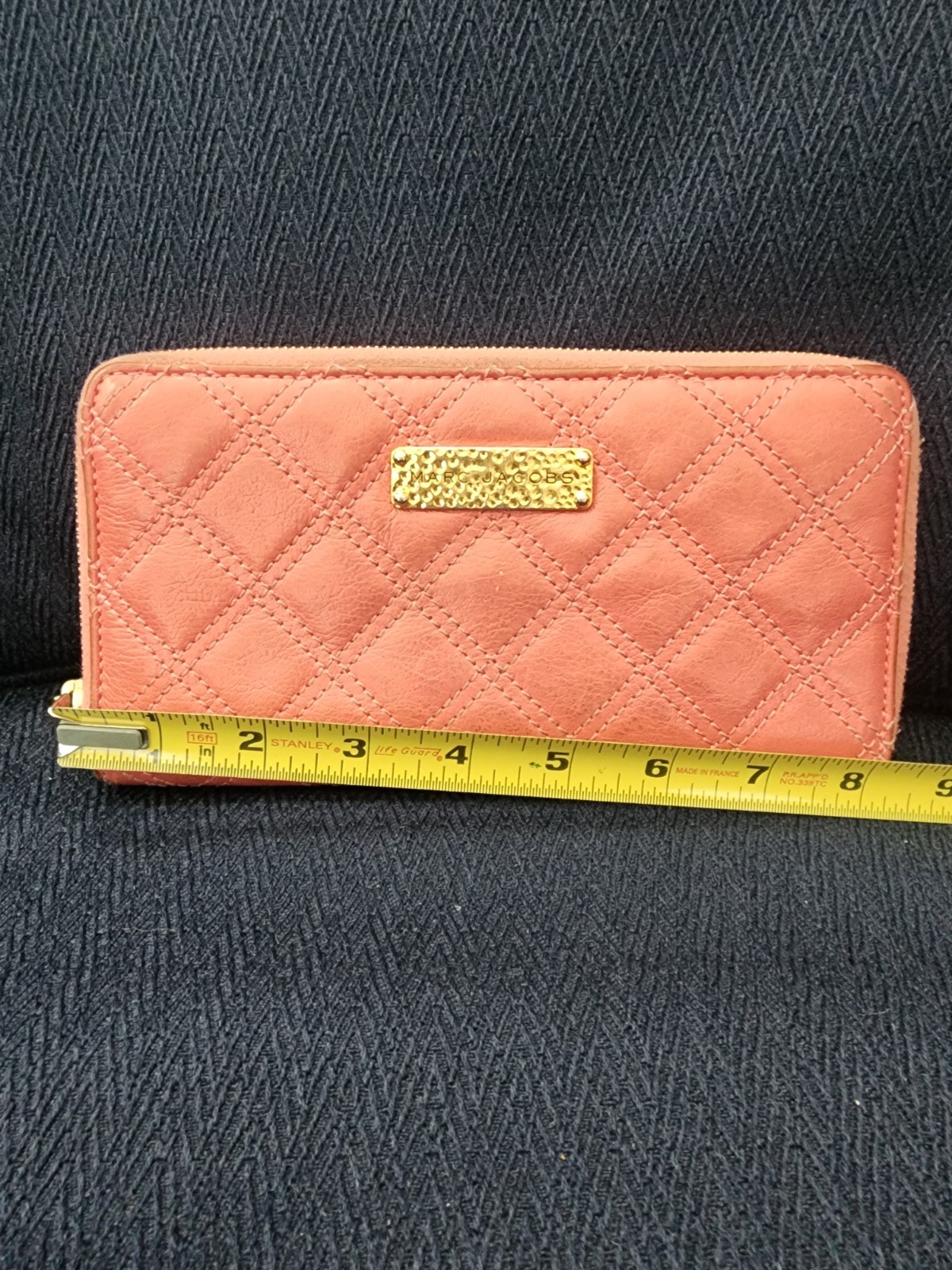 MARC JACOBS Quilted Pebbled Leather Suede Lining HANDBAG-PURSE- Free wallet