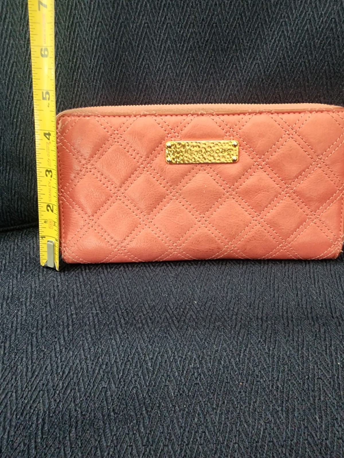 MARC JACOBS Quilted Pebbled Leather Suede Lining HANDBAG-PURSE- Free wallet