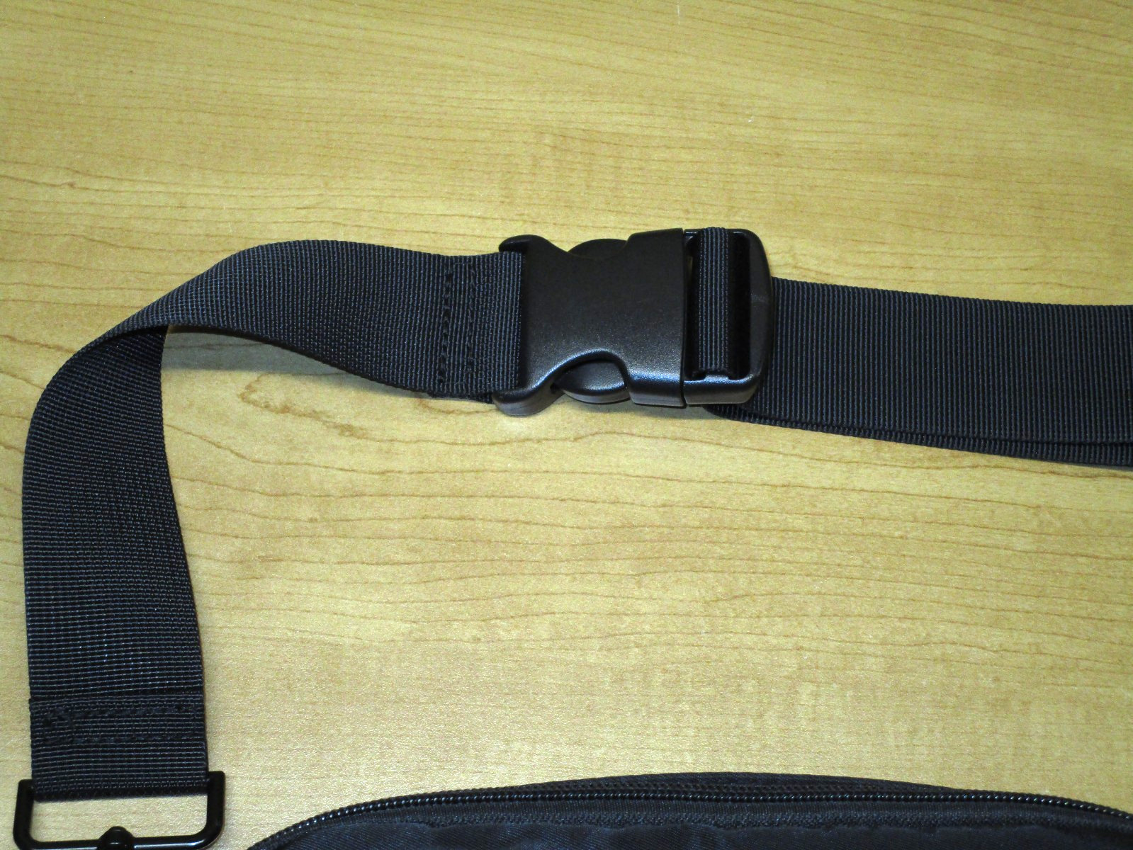 Hello Clio EReader Belt Bag Original Black Water Resistant Adjustable iPad mini