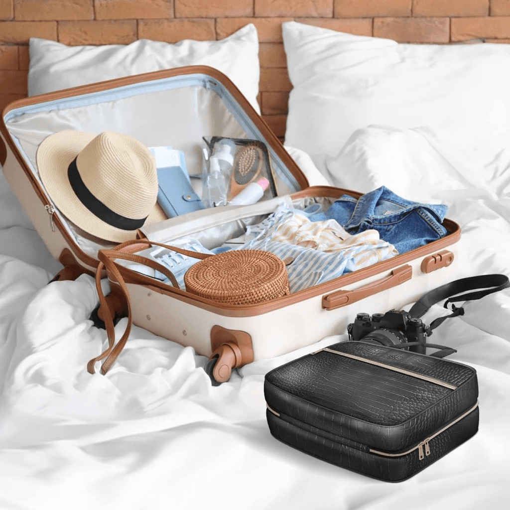 Leather Hanging Toiletry Bag for Men Women Spacious Toiletry Travel Bag Black