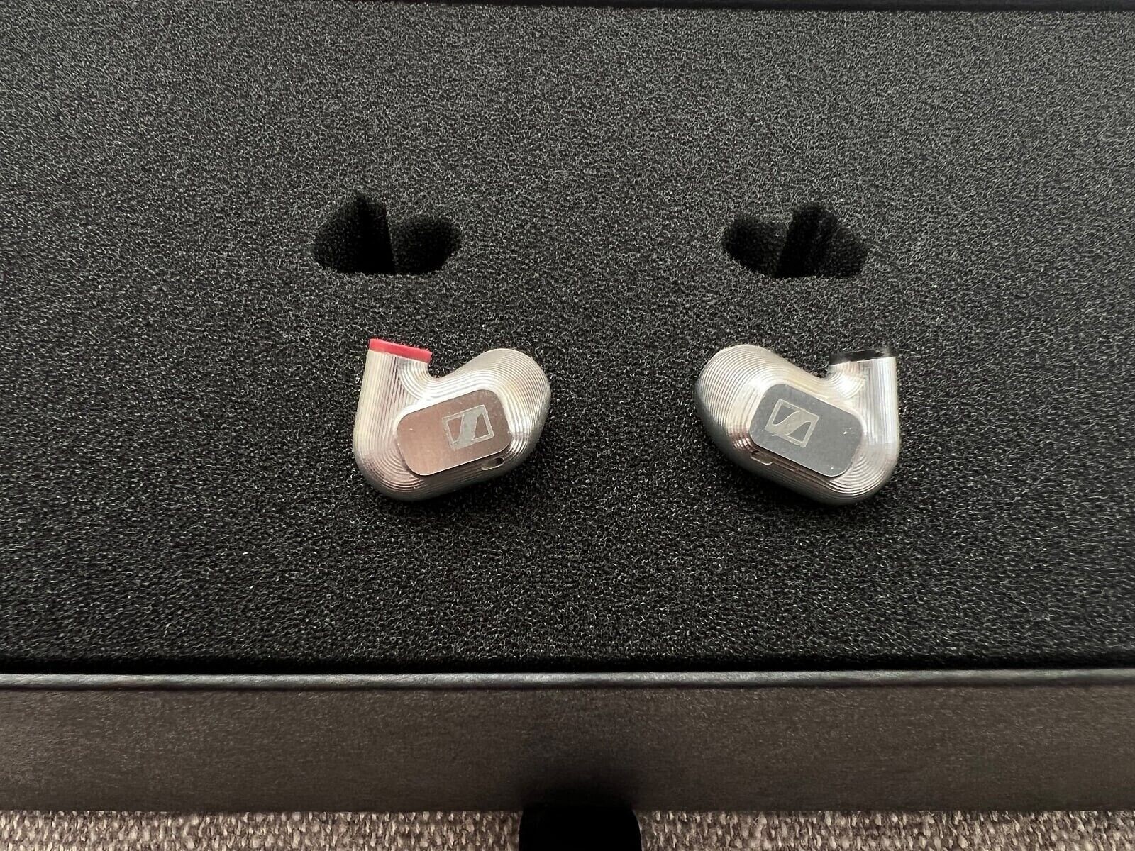 Sennheiser IE 900 Audiophile in-Ear Monitors – TrueResponse Transducers with X3R