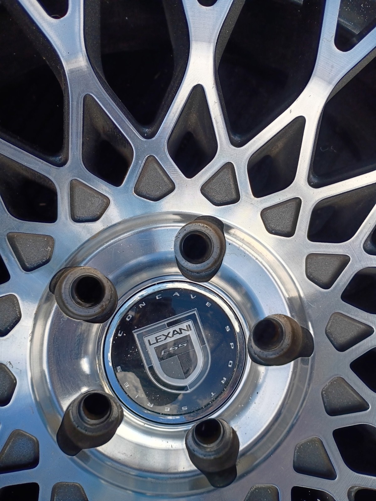 LEXANI CSS Staggered set 20×10 / 20×8 Silver USED