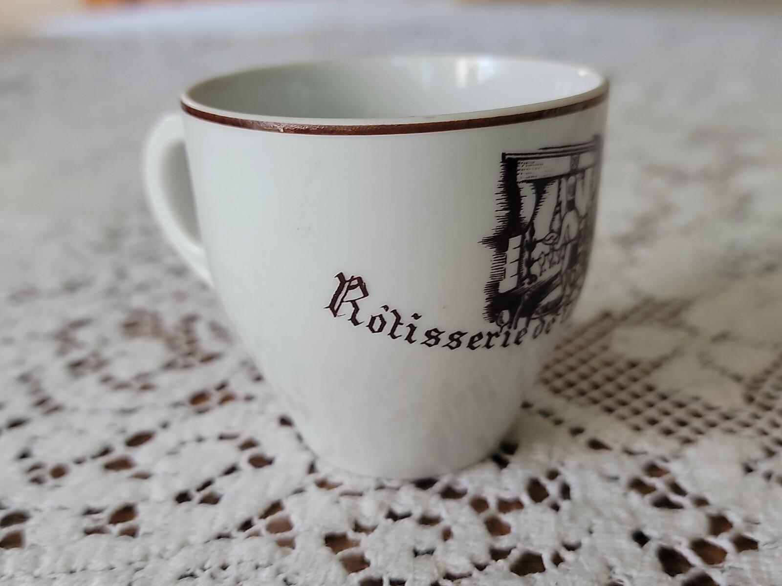 Vintage Rotisserie deLa Table du Roy Paris France Expresso Coffee Cup Restaurant