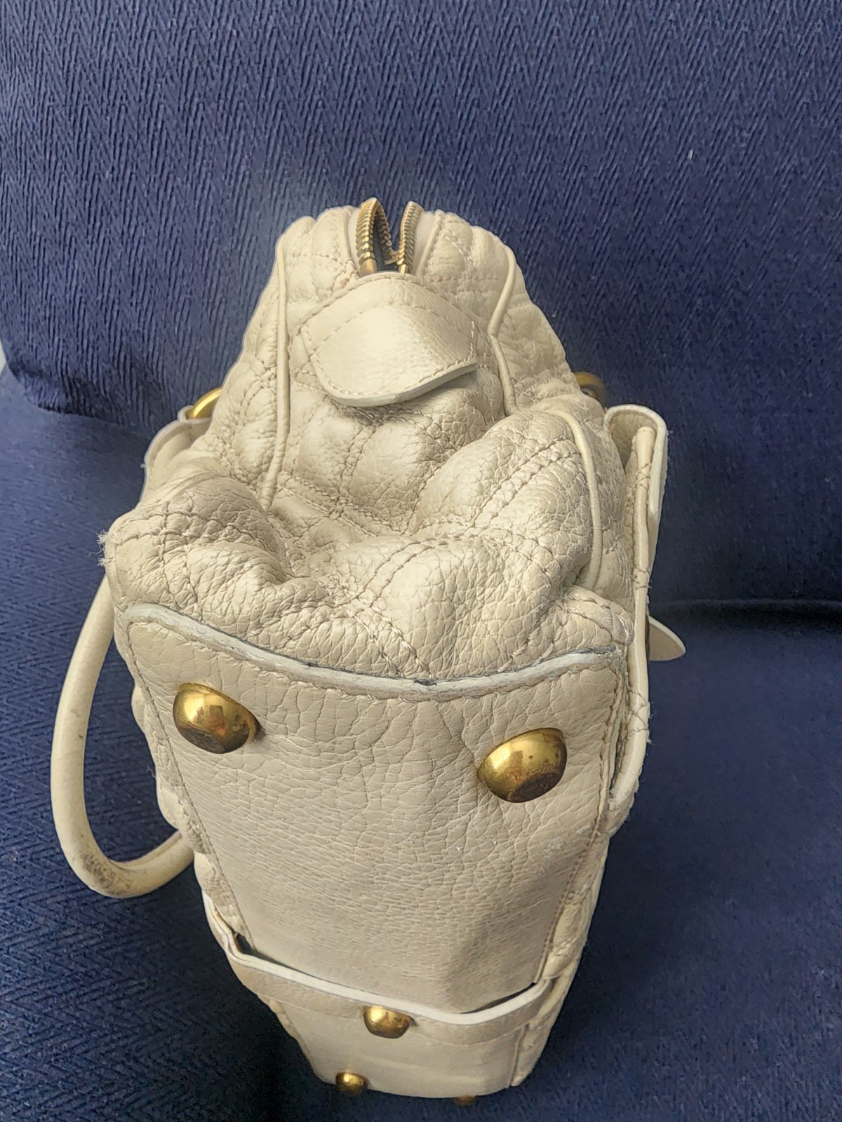 MARC JACOBS Quilted Pebbled Leather Suede Lining HANDBAG-PURSE- Free wallet