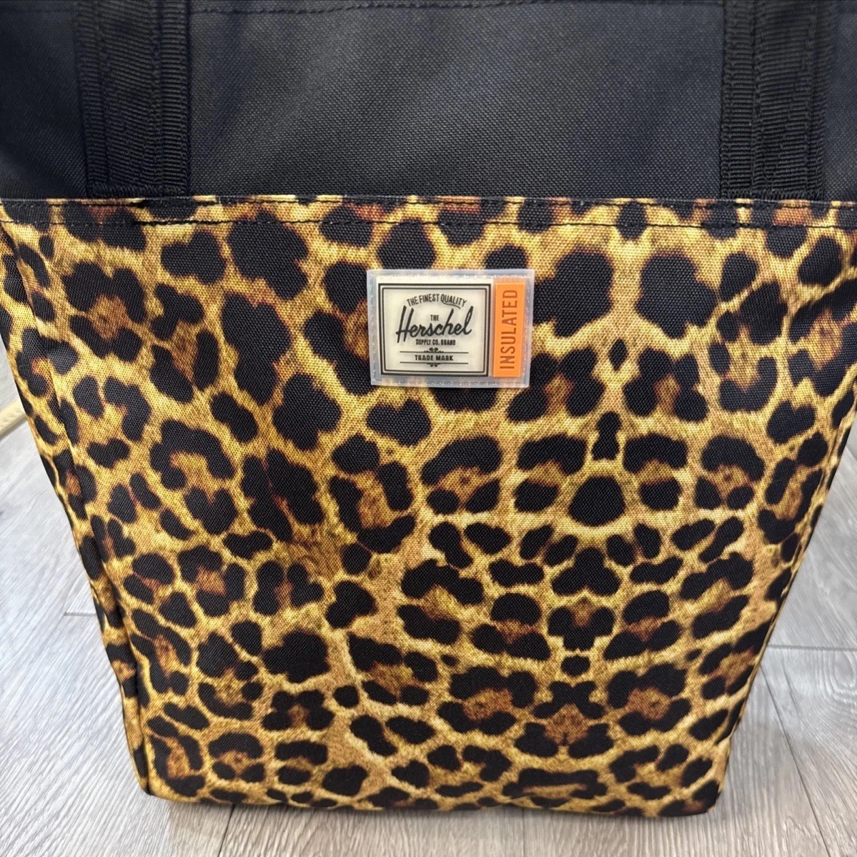 HERSCHEL SUPPLY CO. ALEXANDER ZIP SMALL LEOPARD BLACK Insulated Tote 14.5L NWOT