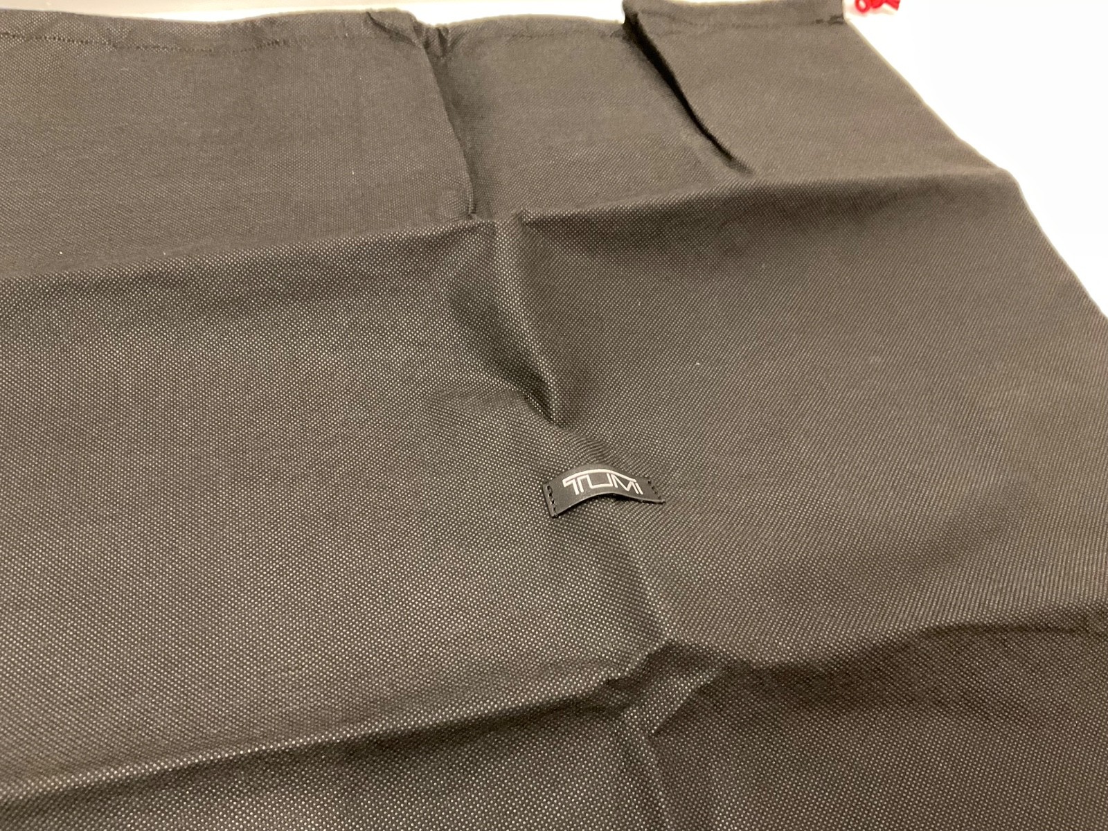 NEW Tumi 22.5” x 27.5” Dust Bag Cover with Drawstring Closure – BLACK Q68