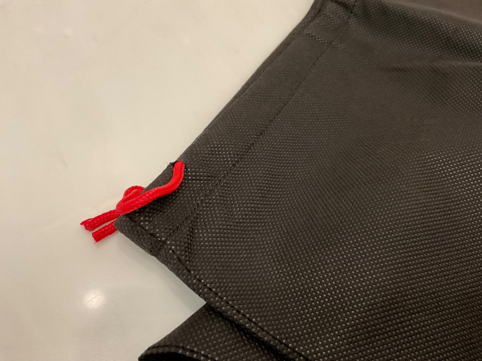 NEW Tumi 27.25” x 31.0” Dust Bag Cover with Drawstring Closure – BLACK Q66