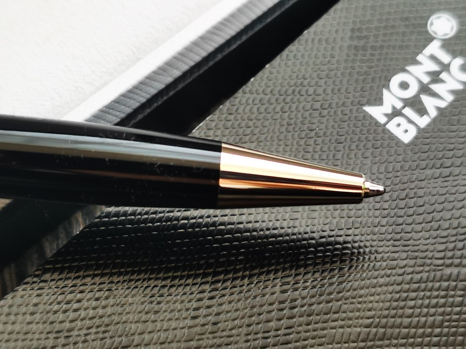 Montblanc Gold Finish Meisterstuck Classique Luxury Ballpoint Pen 164