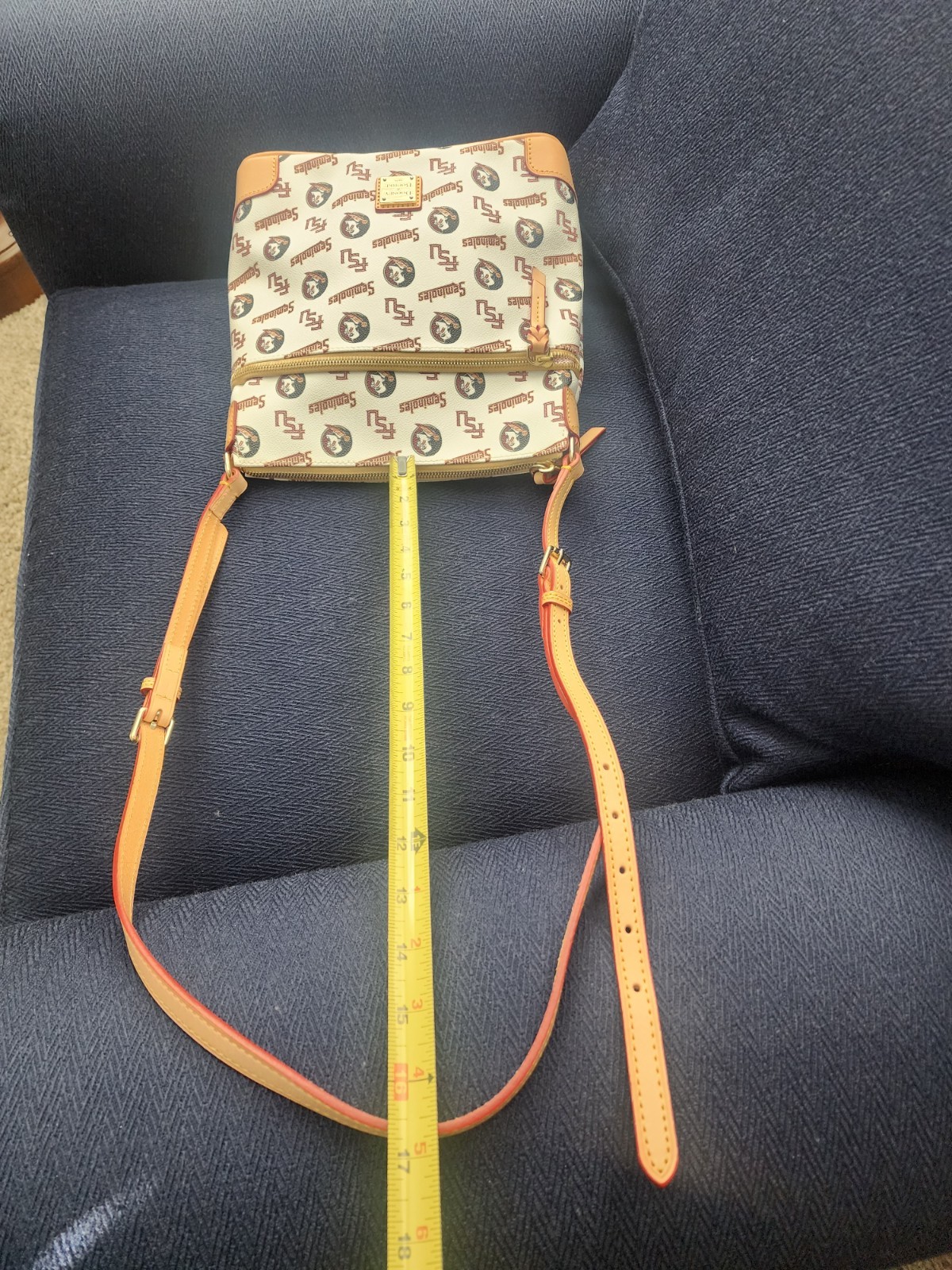 Authentic Dooney and Bourke, Crossbody Bag