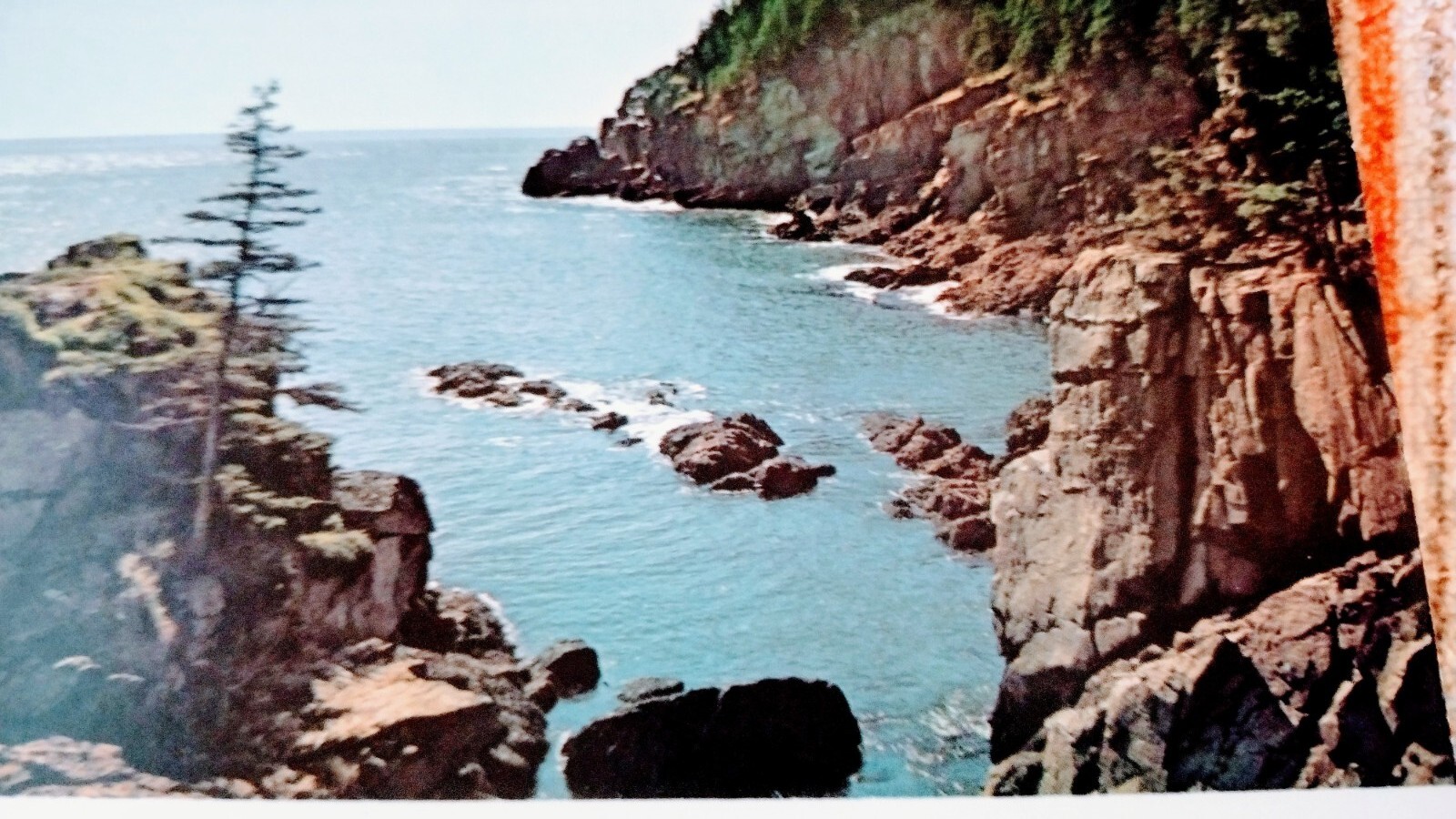 SCENIC PHOTO POST CARD FOLDER the Restless Sea MAINE