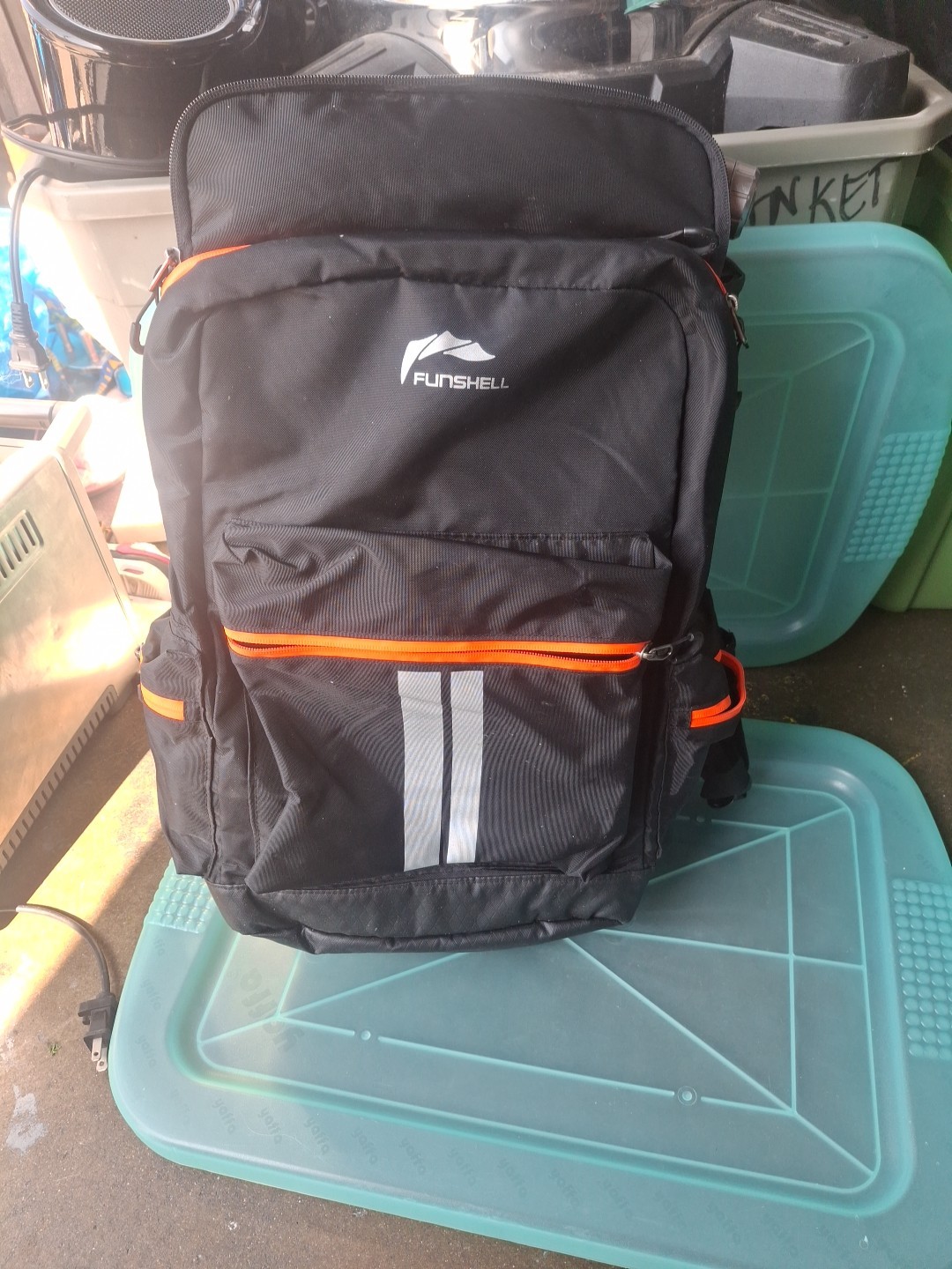 Funshell Backpack Umbrella (Black 20 Inches )usb Loptop Pocket