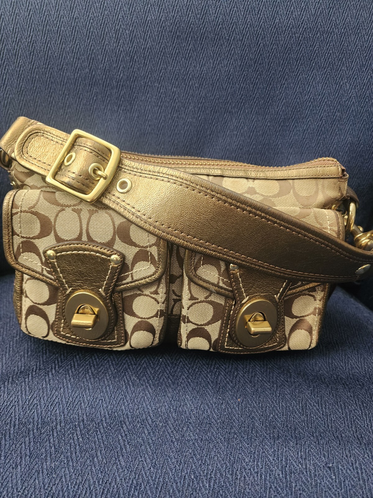 Vtg Rare Metallic Signature Coach Shoulder/Handbag Legacy