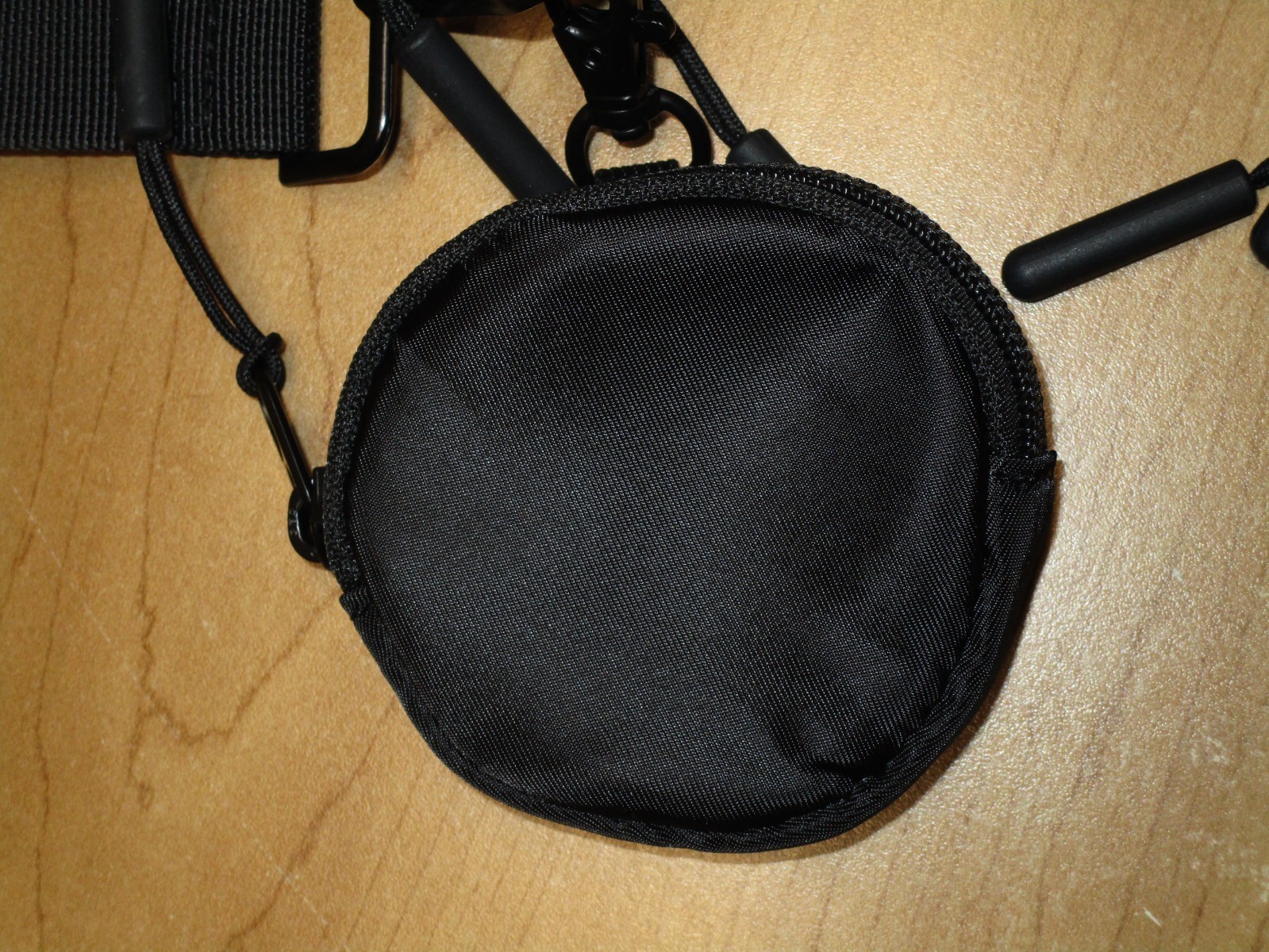 Hello Clio EReader Belt Bag Original Black Water Resistant Adjustable iPad mini
