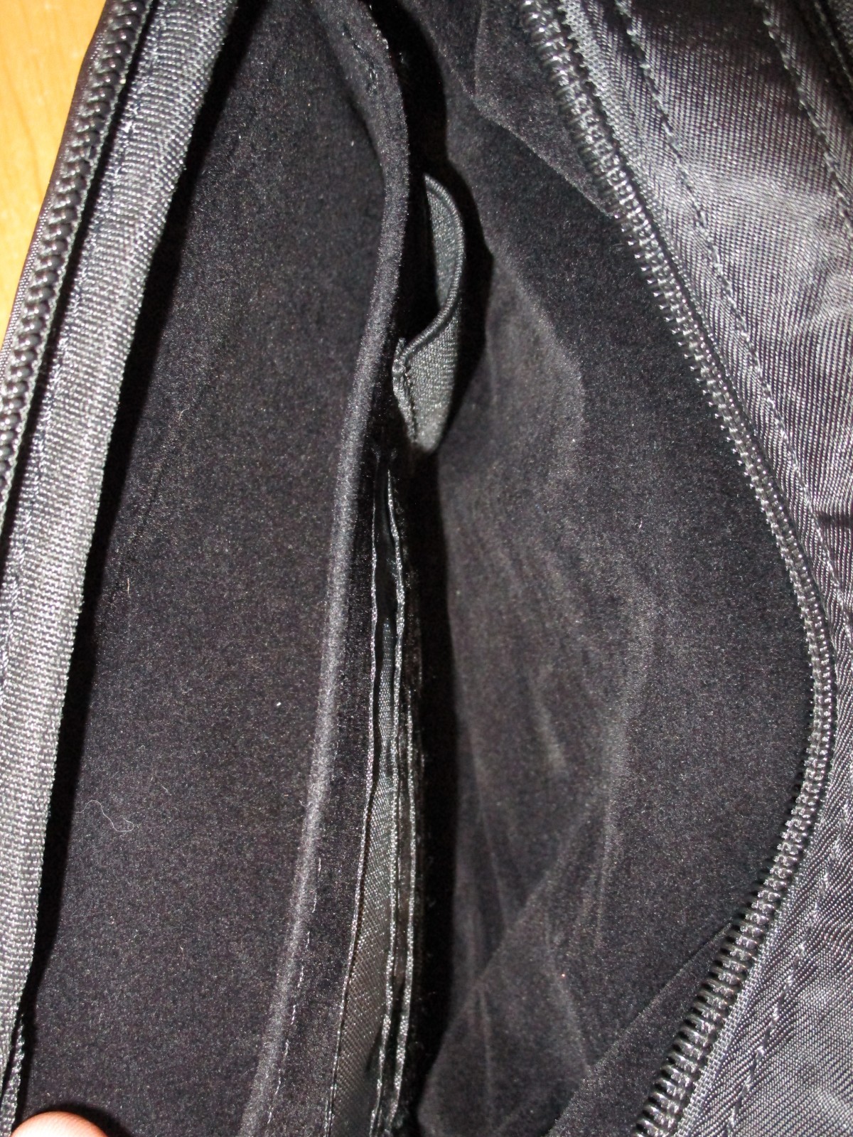 Hello Clio EReader Belt Bag Original Black Water Resistant Adjustable iPad mini