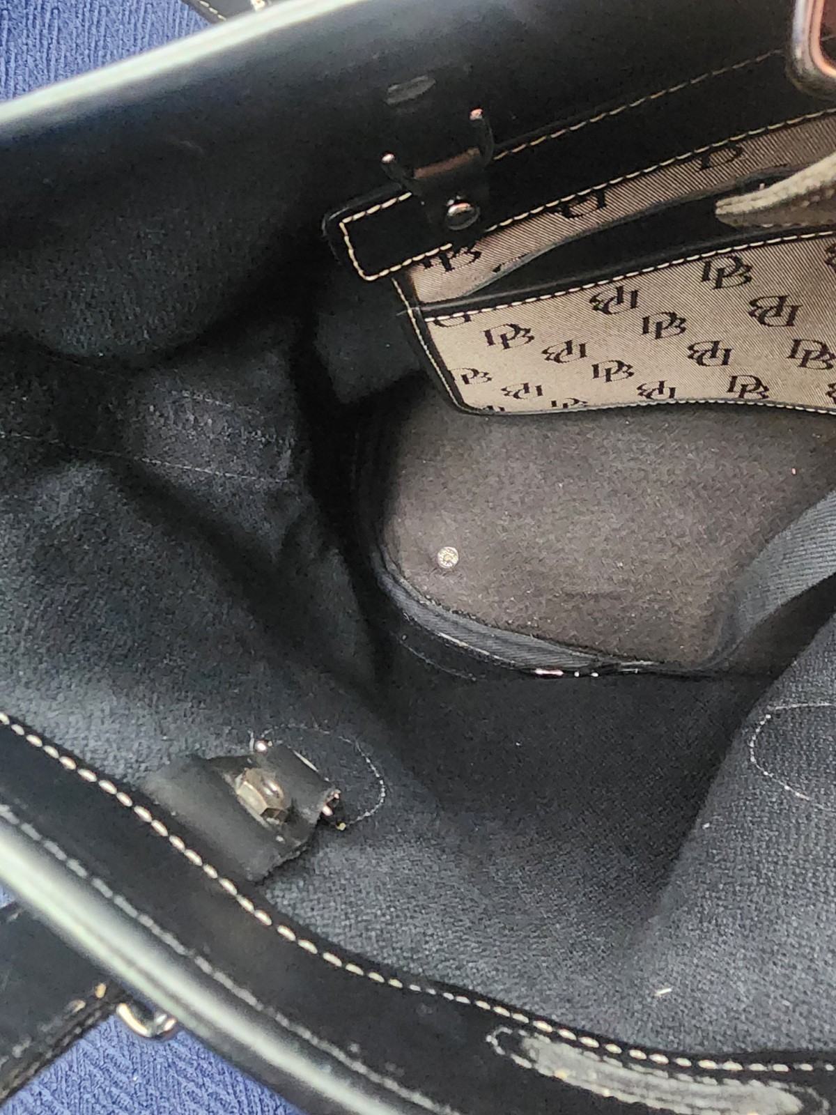 Dooney & Bourke DB Logo Black Double Handle Purse Shoulder bag
