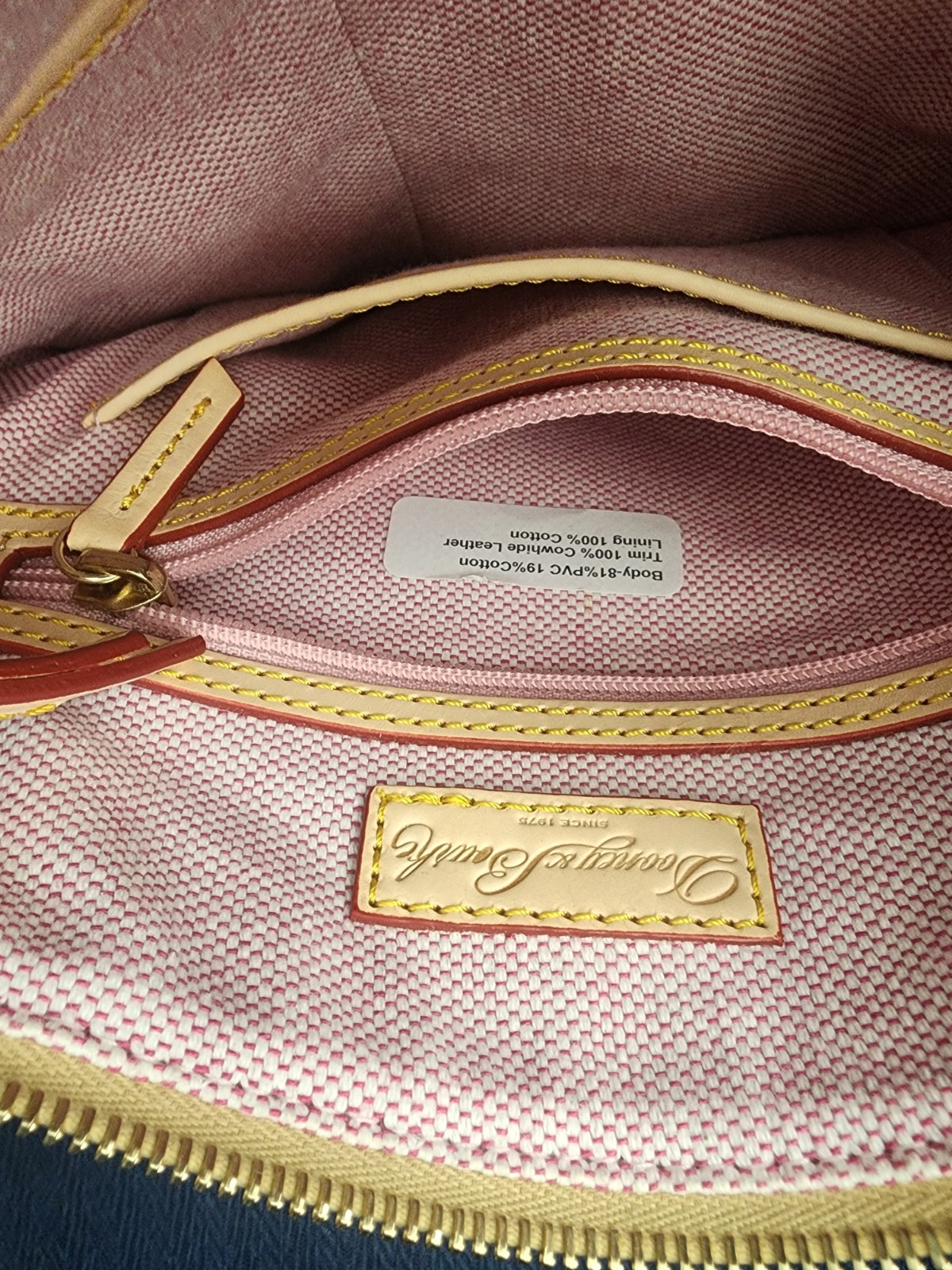 Authentic Dooney and Bourke, Crossbody Bag