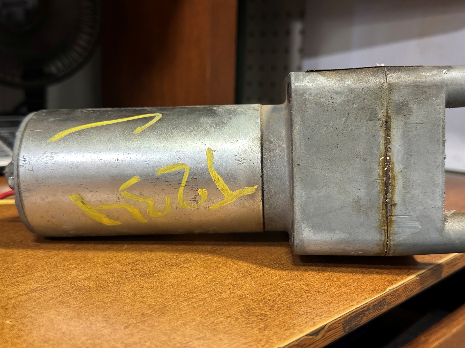 Used Atwood Landing Gear Electric Motor,12VDC – 5221020M025MM (BR)