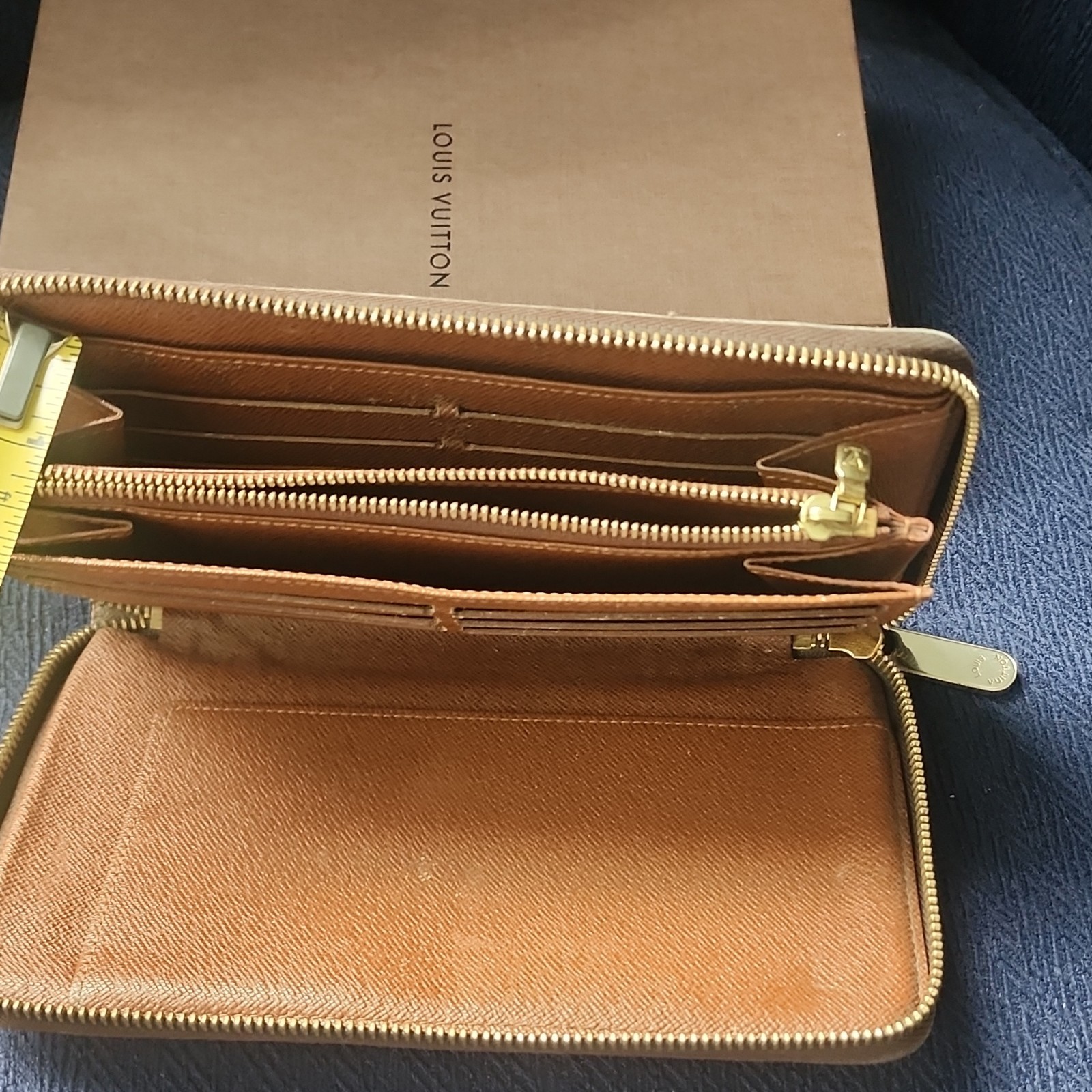 Authentic Louis Vuitton Brown Zip-Around Wallet monogram Zipper Accents