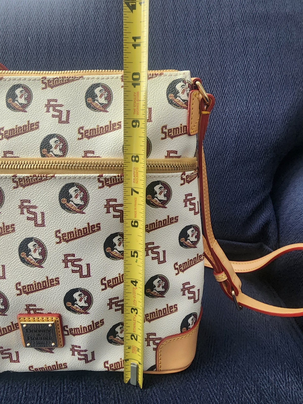 Authentic Dooney and Bourke, Crossbody Bag