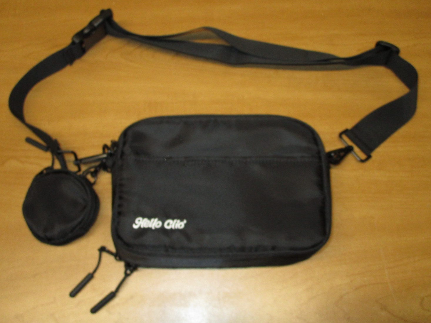 Hello Clio EReader Belt Bag Original Black Water Resistant Adjustable iPad mini