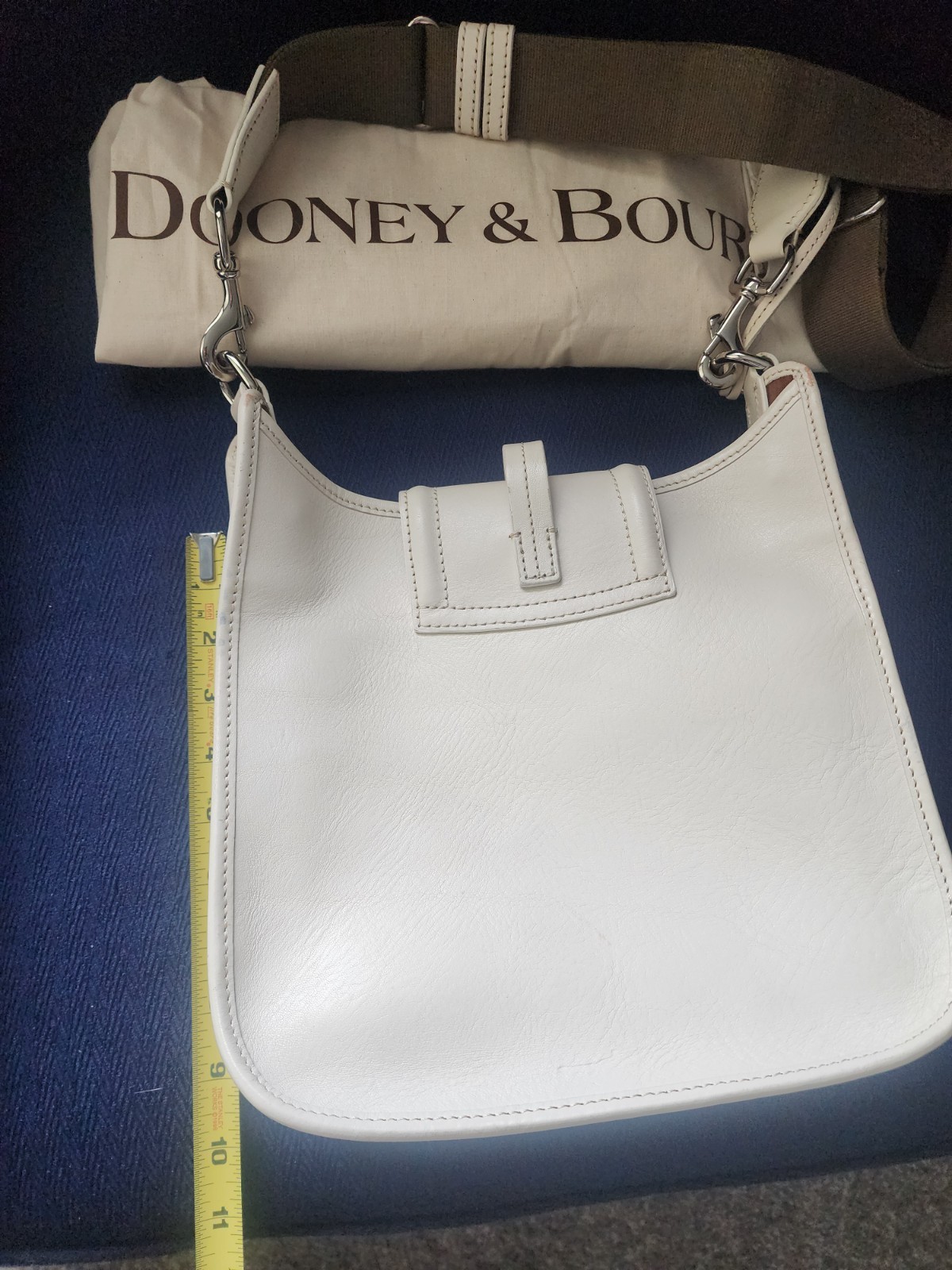 Dooney & Bourke Ivory Shoulder Bag Brown Adjustable Strap Pre-owned excellent