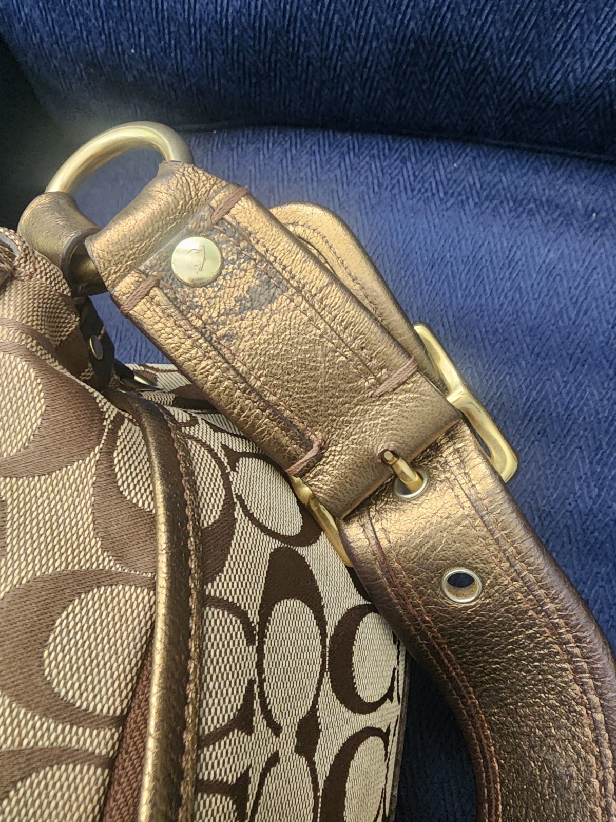 Vtg Rare Metallic Signature Coach Shoulder/Handbag Legacy