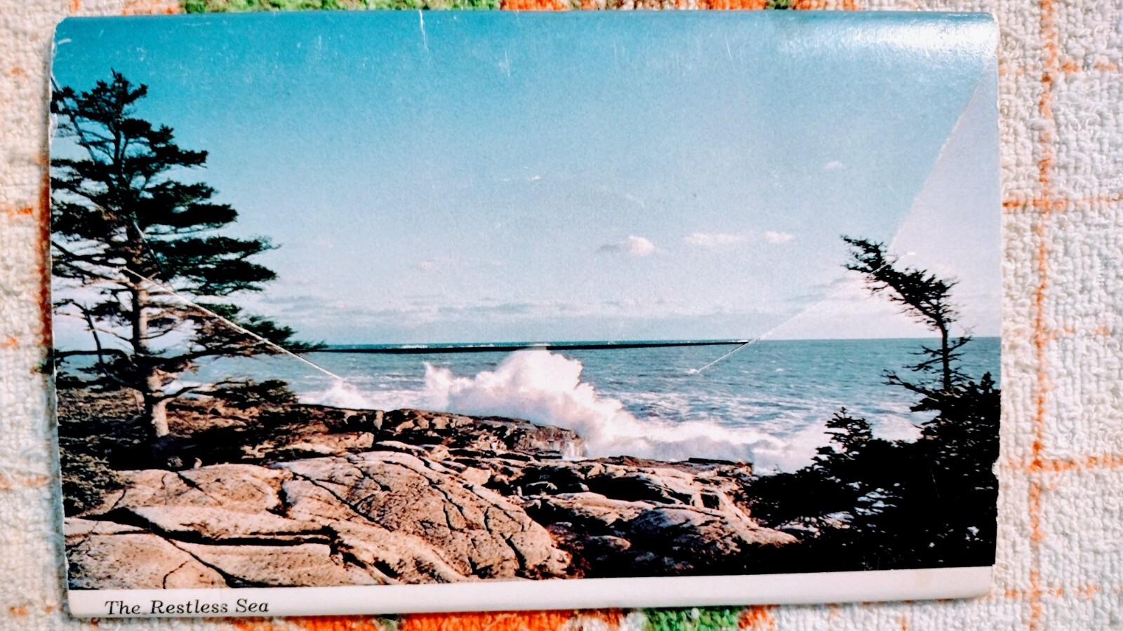 SCENIC PHOTO POST CARD FOLDER the Restless Sea MAINE