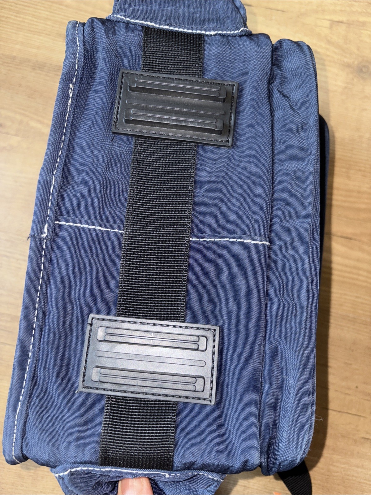 Casting Blue Nylon Camera Bag Medium 3 Divider Outside Pockets Zipper Cross Body