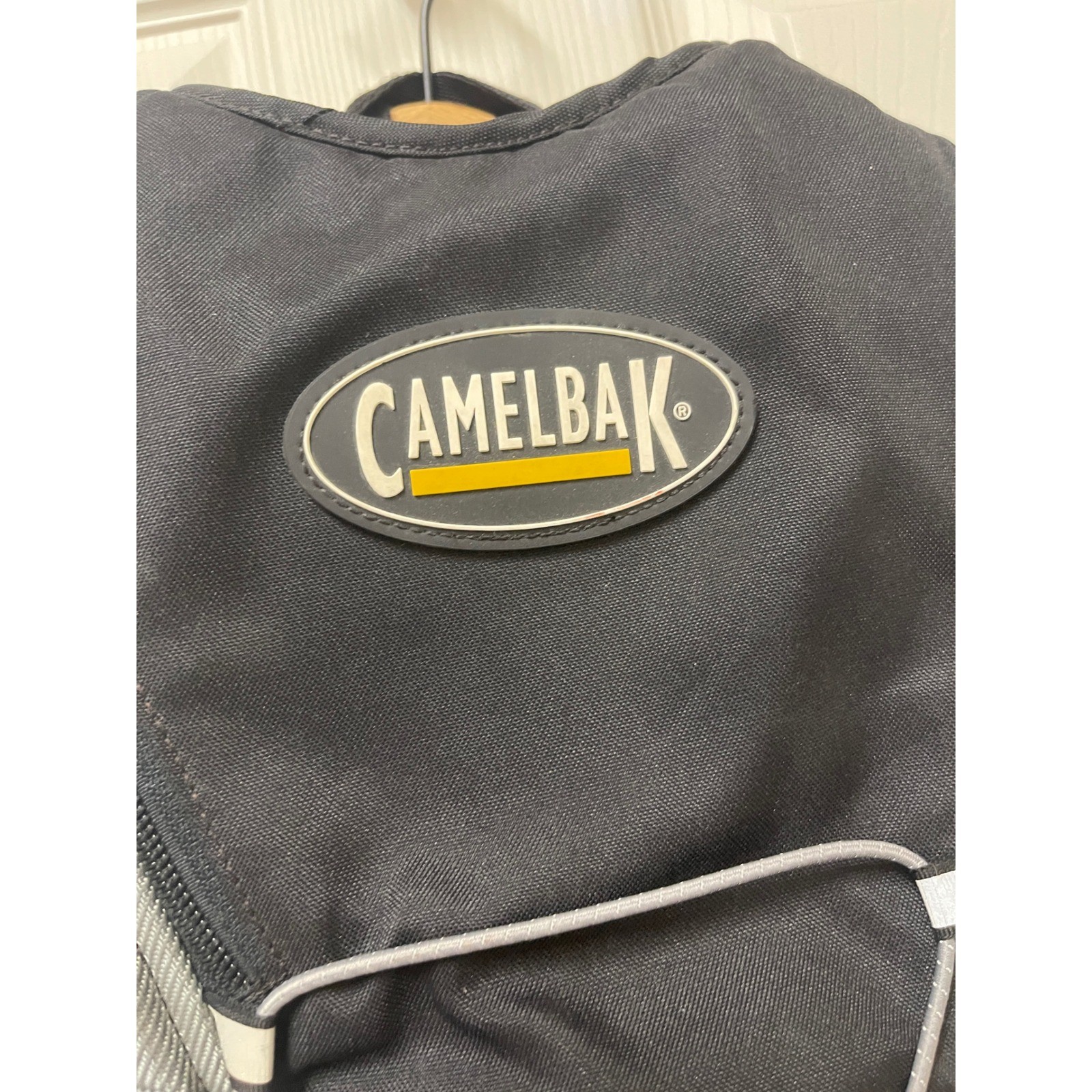 CamelBak Hydration Pack Backpack w Bladder Hiking Cycling Running Black Gray
