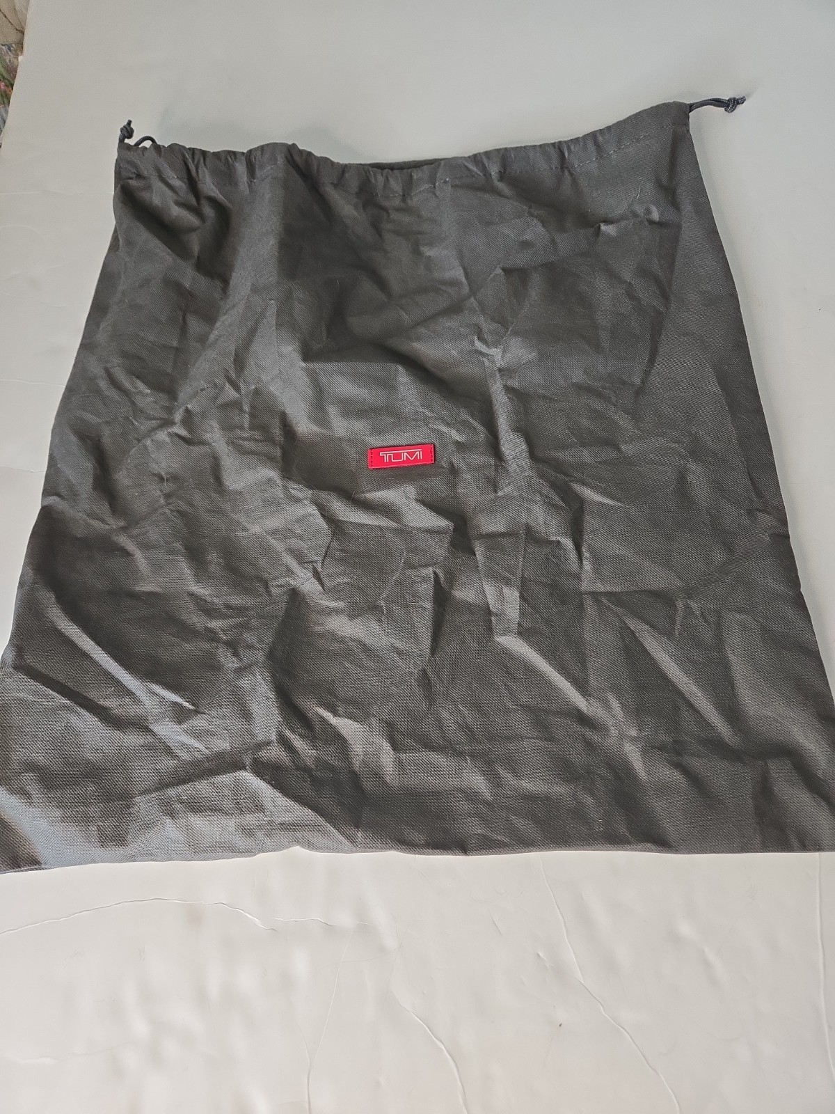 Tumi 22.5 ” x 21” Dust Bag Cover with Drawstring Closure – GRAY