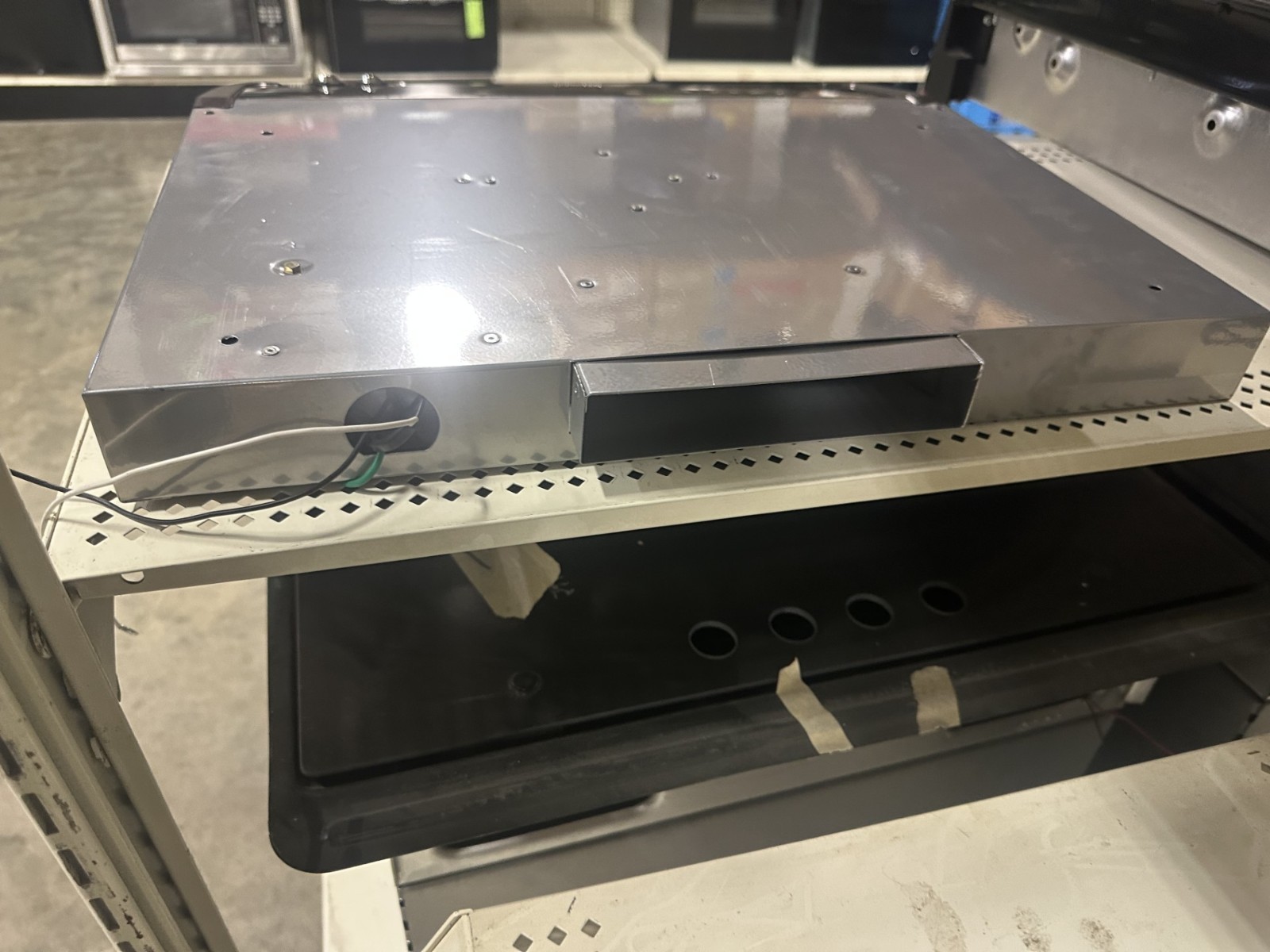 P#: Swing Flat 20″ .. RVStove Hood Vent (ST)