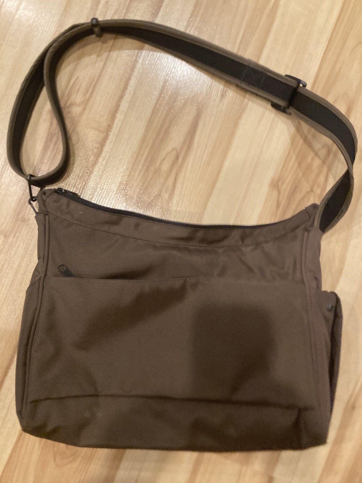 Pacsafe CitySafe 200 Anti-Theft Crossbody Travel Bag Brown eXomesh Shoulder Purs