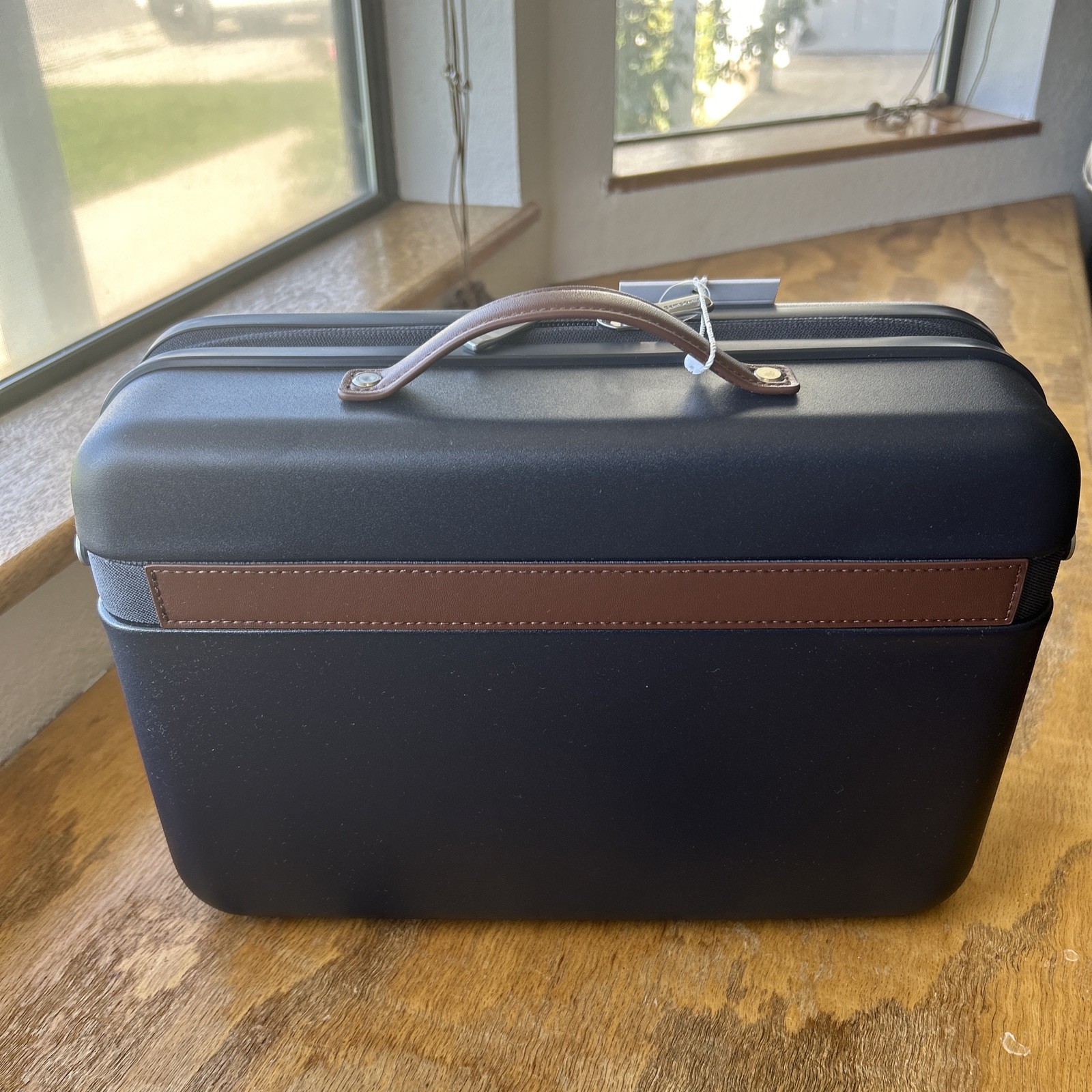 Samsonite Virtuosa Hardside Train Case Crossbody Travel Strap Makeup Sling Bag