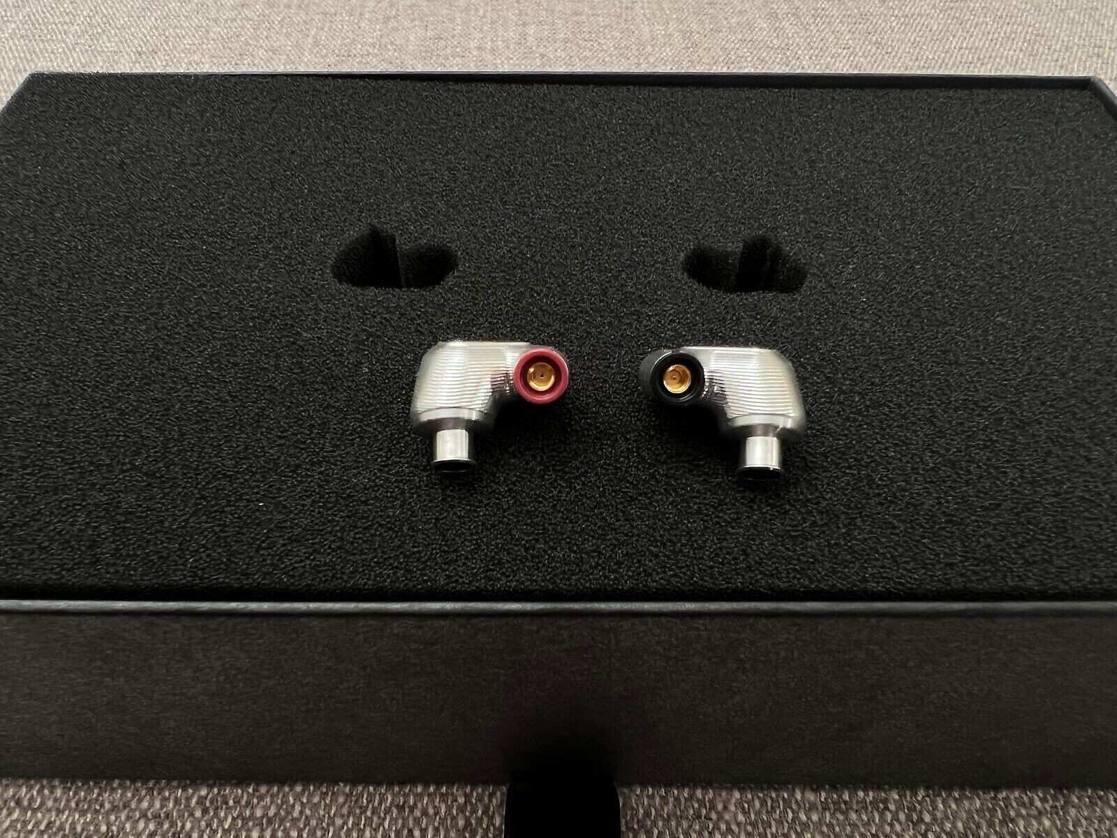Sennheiser IE 900 Audiophile in-Ear Monitors – TrueResponse Transducers with X3R