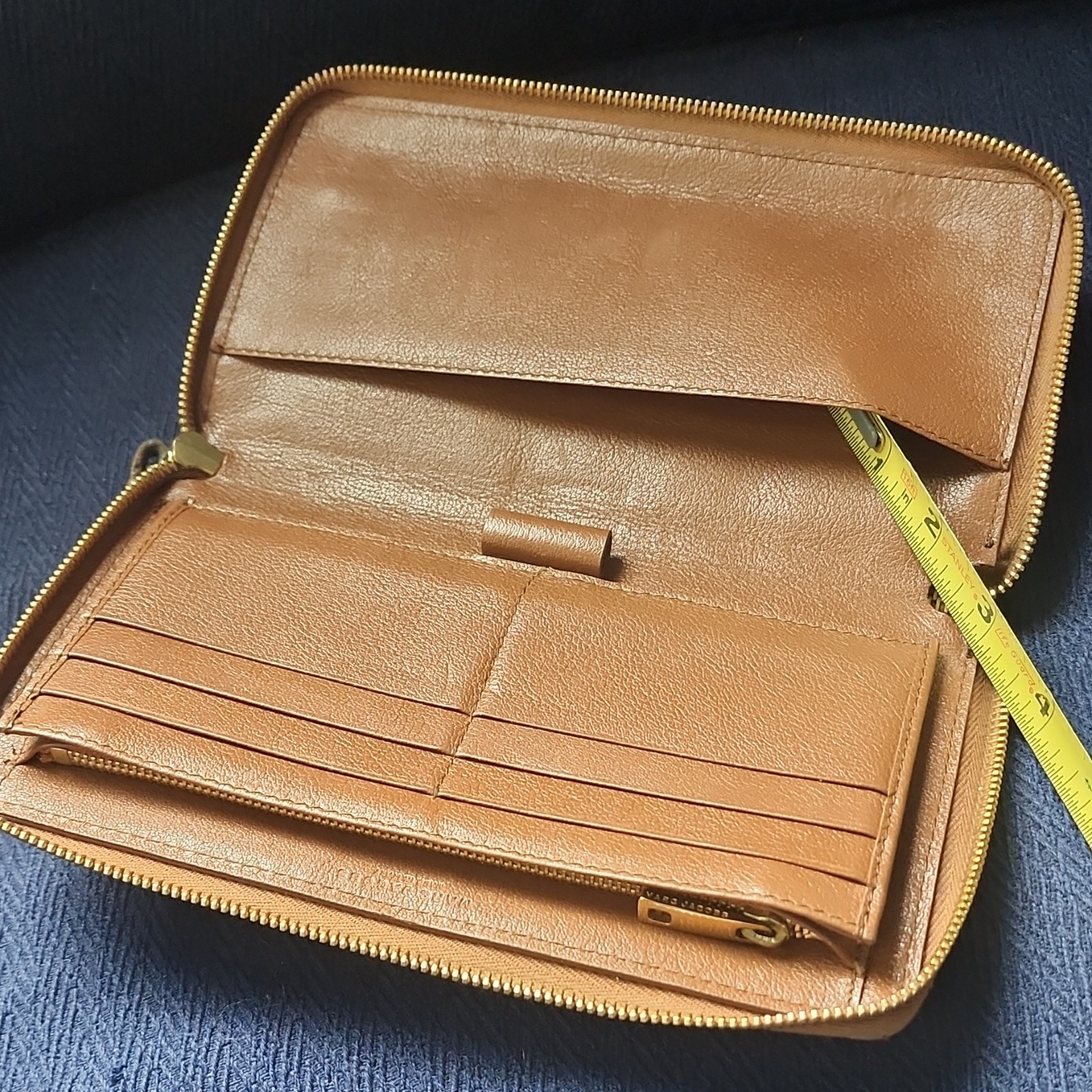 Marc Jacobs Brown Leather Wallet Zip Closure Credit Card Slots ITALY