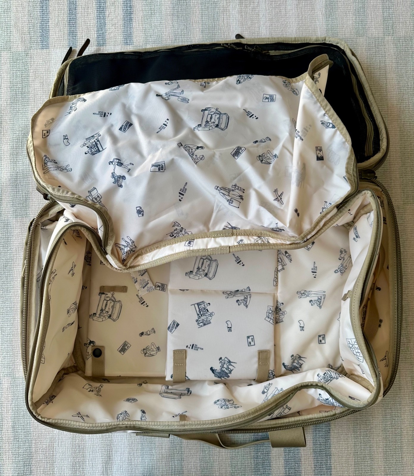 No Reception Club – The Hideaway Carry-On Duffel – Ofter sold out or waitlisted