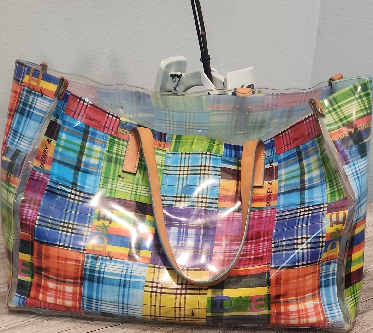 Dooney & Bourke Multicolor beach Tote Handbag vinyl with free pouch Rare Large