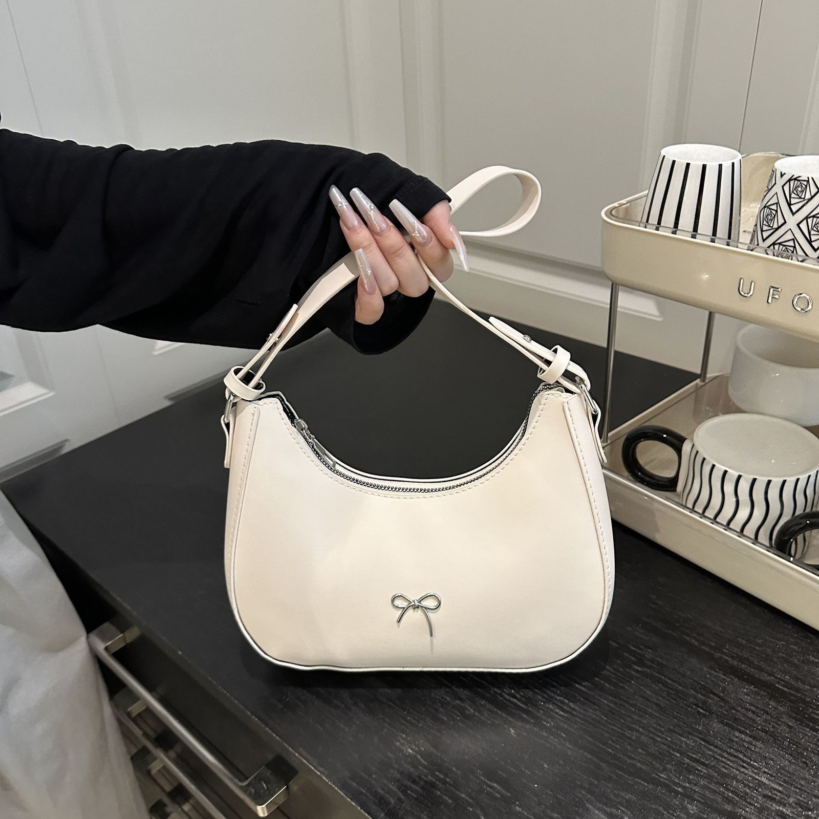 women in fashion online celebrity high-end bags for niche design crossbody bags