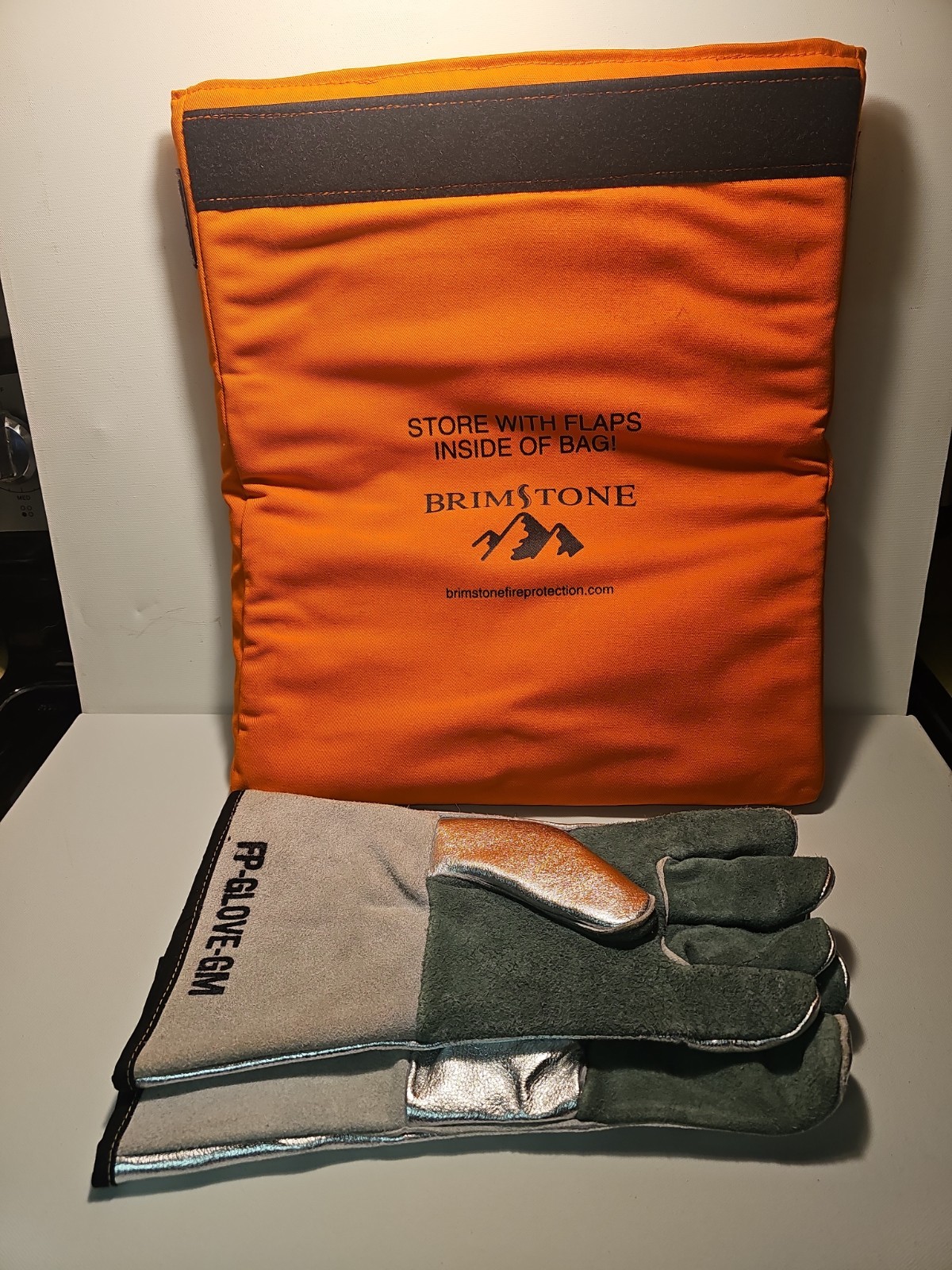 Brimstone Laptop Bag Fire Containment Bag WITH GLOVES pre owned SN33808