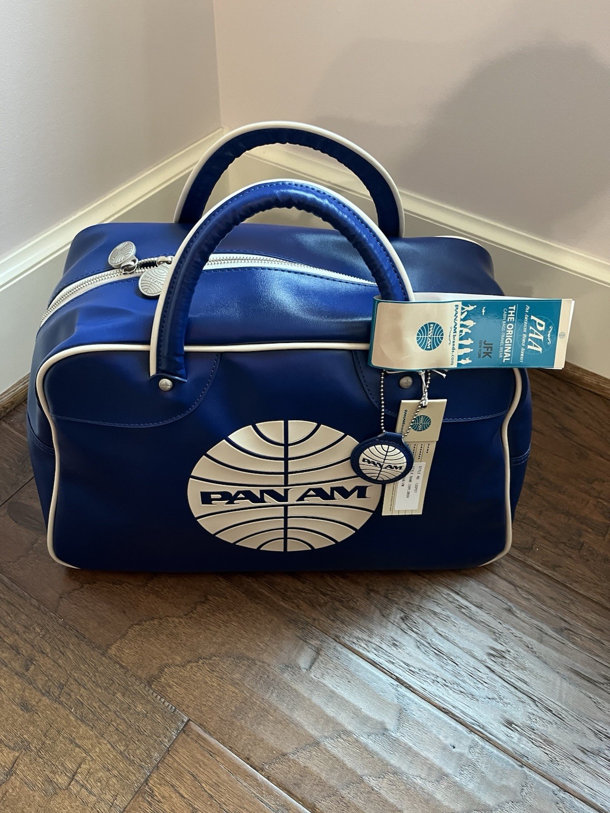 PAN AM Explorer Bag, Original. Certified Vintage Style, Pan Am Blue, NWT