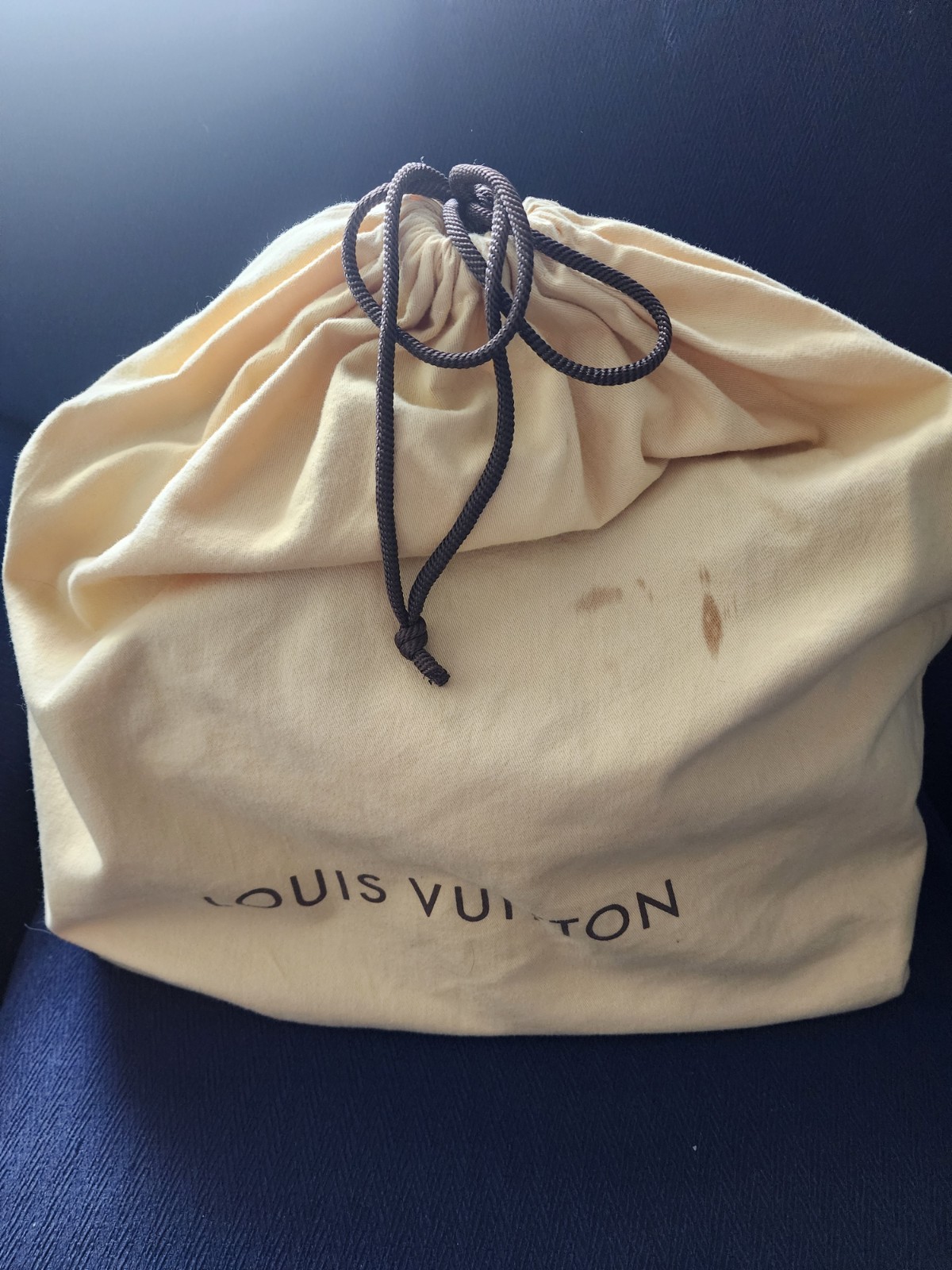 Louis Vuitton Trevi GM Damier Ebene Satche/Top Handle Red Interior Beautiful